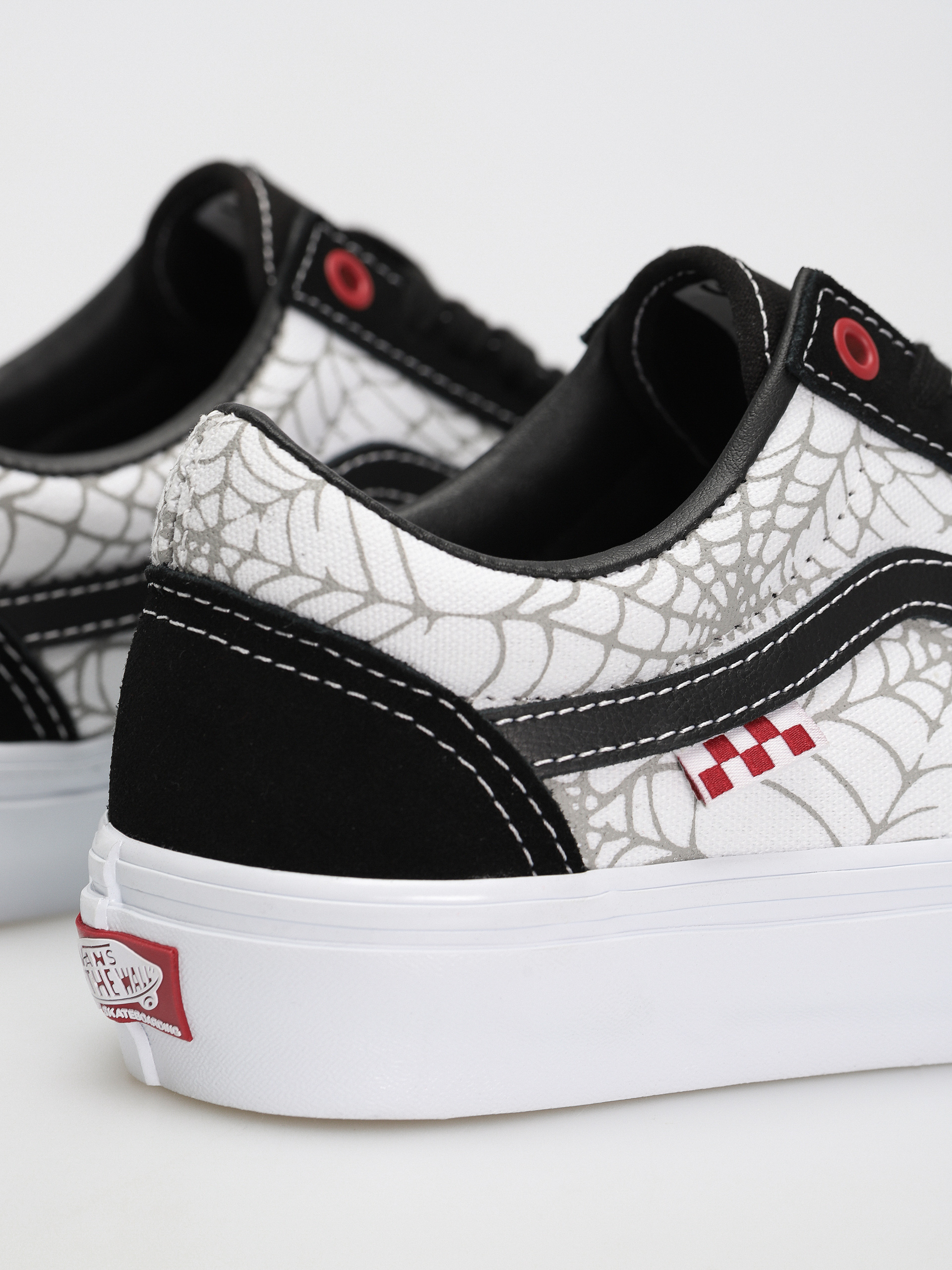 Pantofi Vans Skate Old Skool (black widow spider black/white/red)
