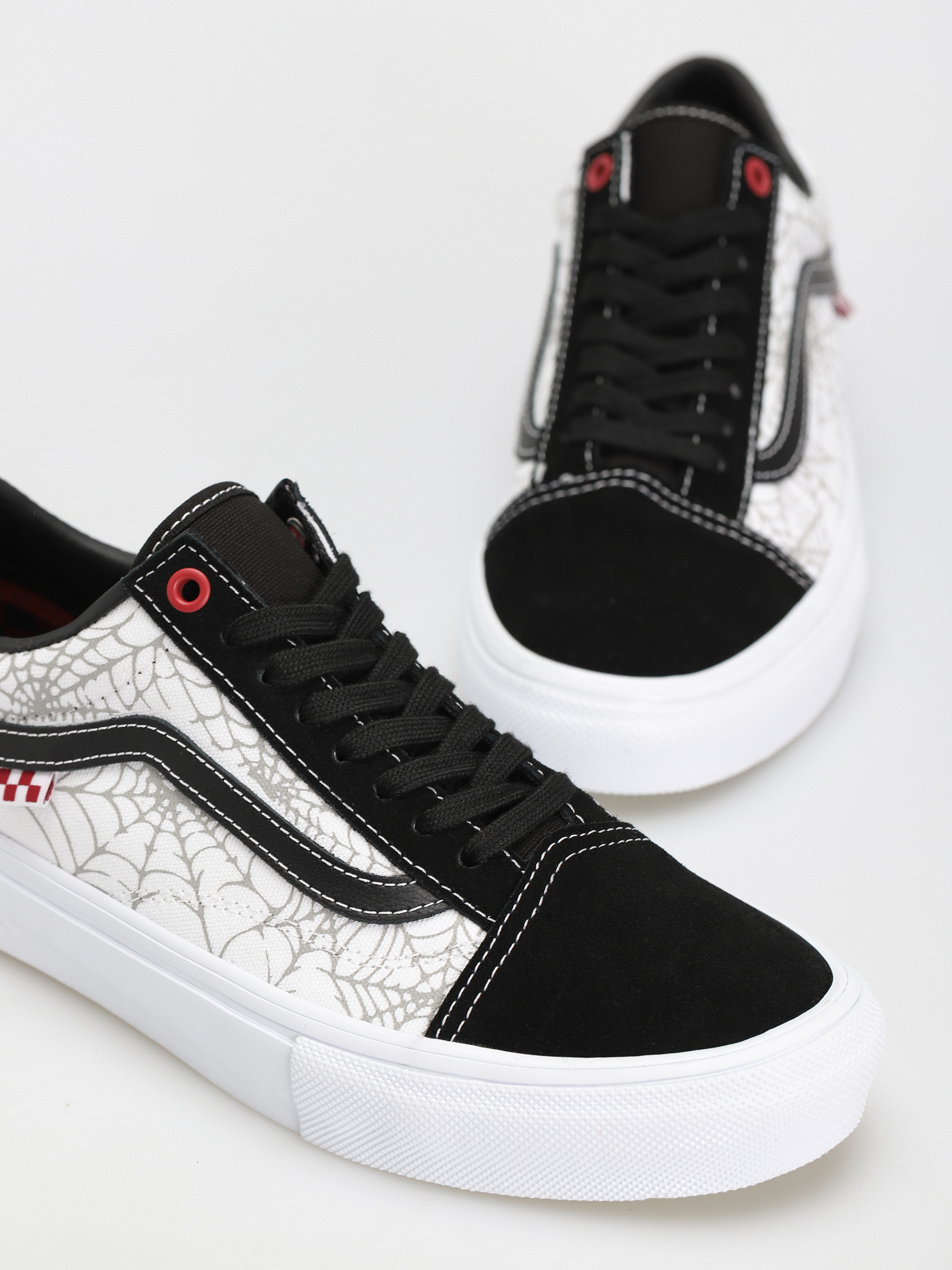 Pantofi Vans Skate Old Skool (black widow spider black/white/red)