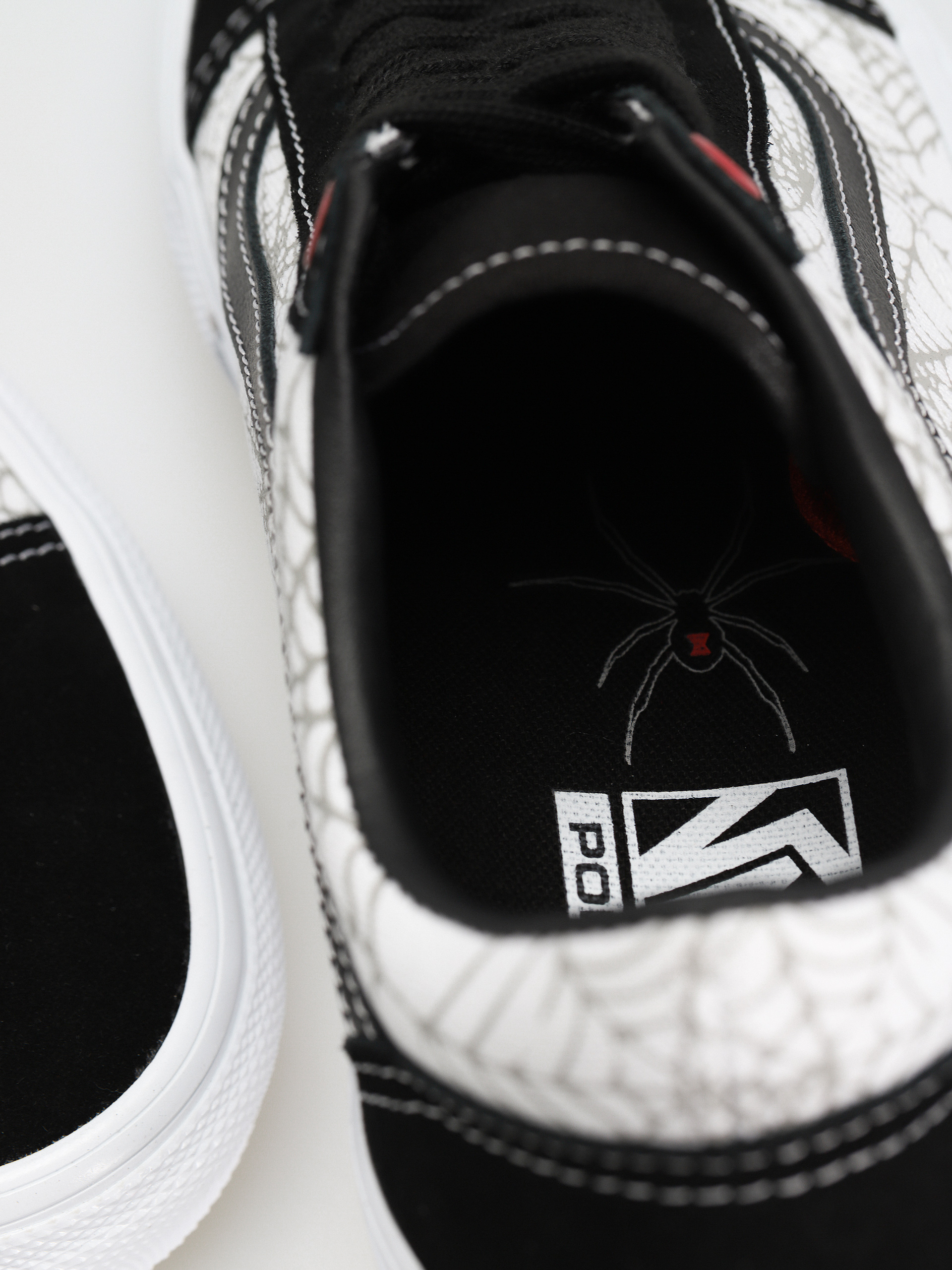 Pantofi Vans Skate Old Skool (black widow spider black/white/red)