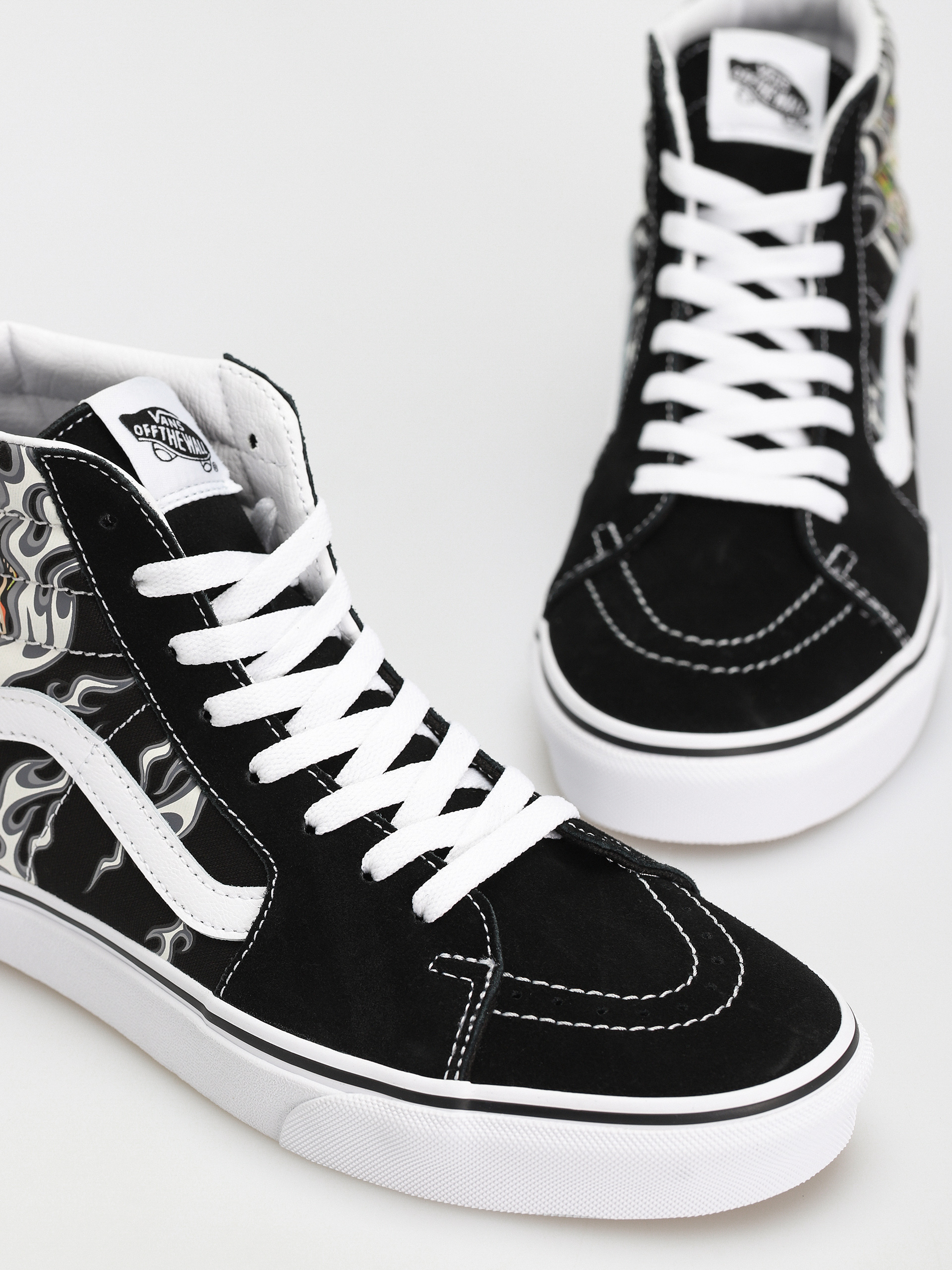 Pantofi Vans Sk8 Hi (flame skull black/true white)