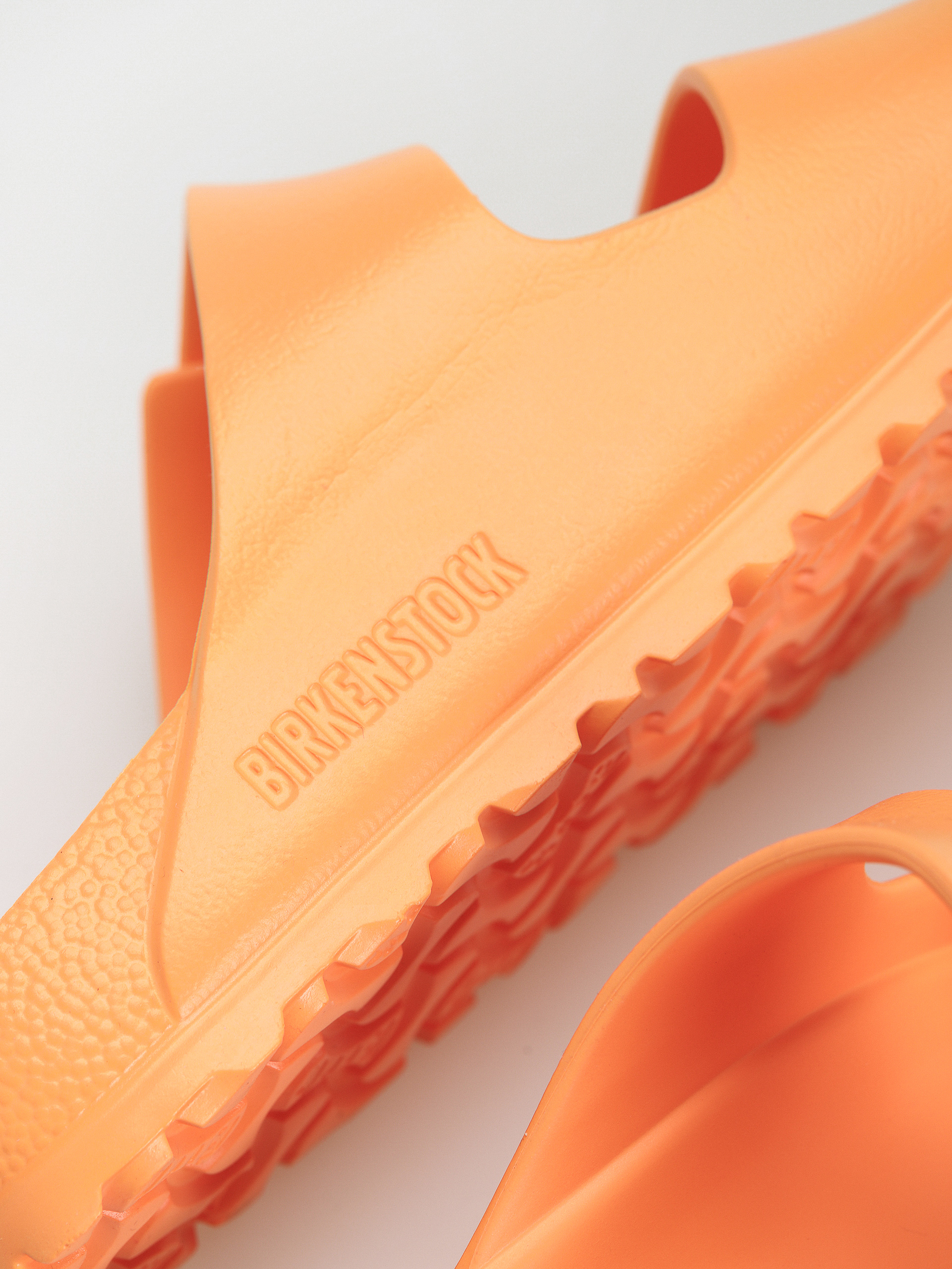 Șlapi Birkenstock Arizona Essentials EVA Narrow Wmn (papaya)