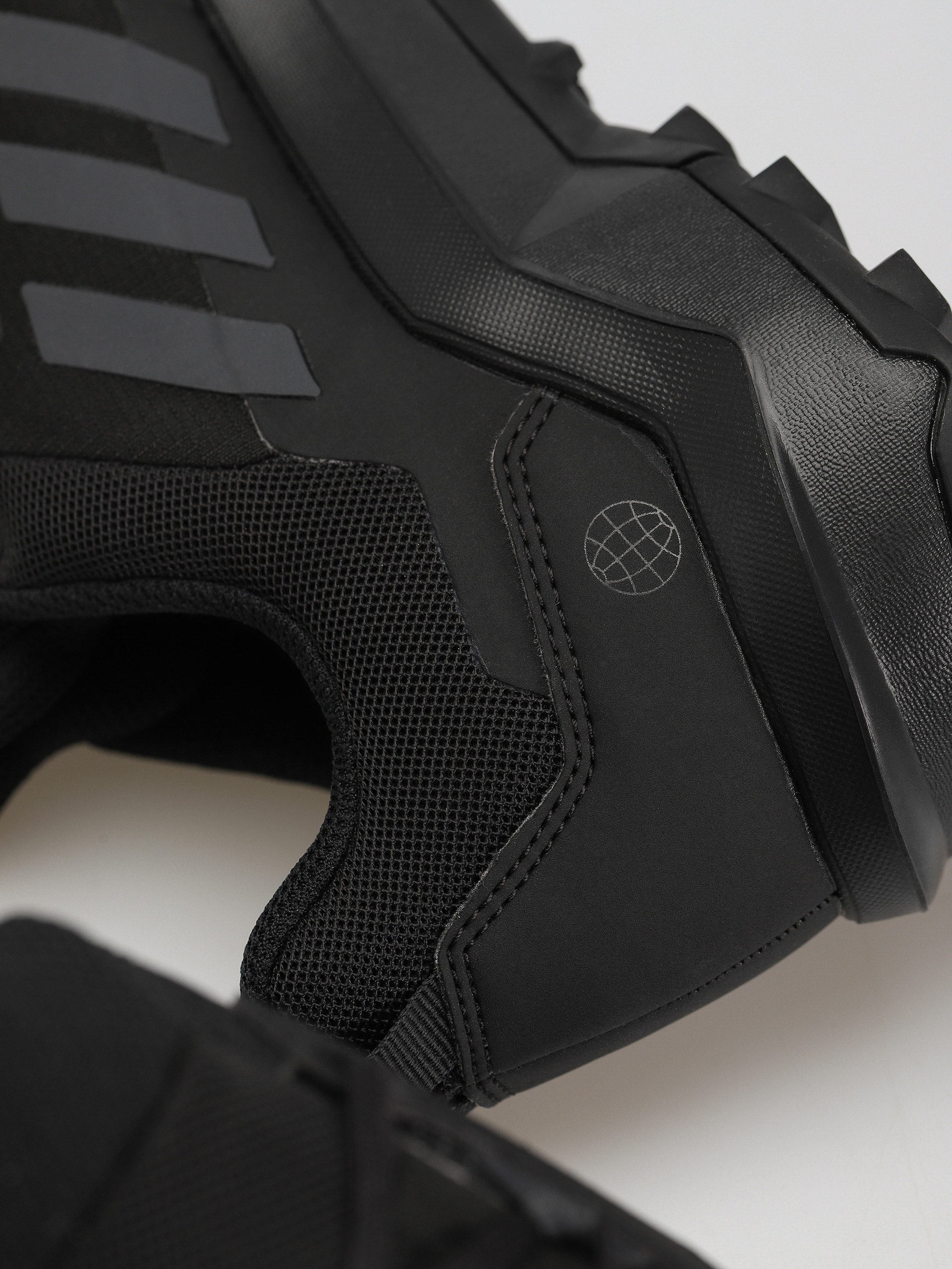 Pantofi adidas Originals Terrex Ax4 Gtx (cblack/carbon/grefou)