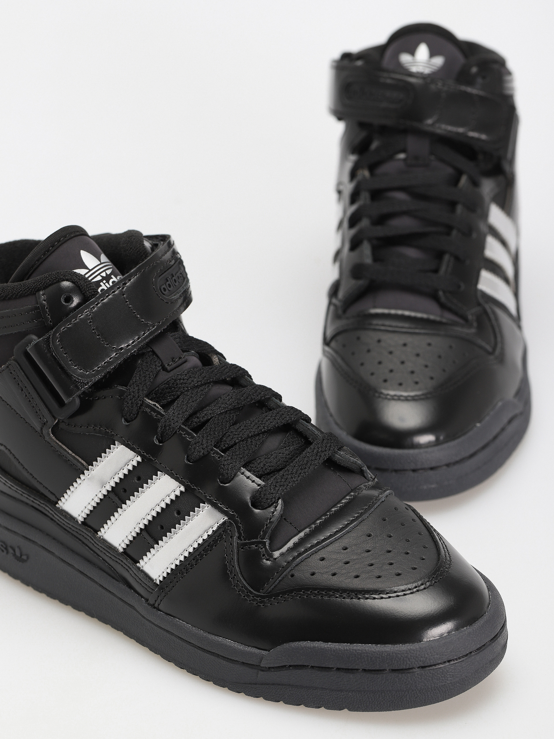 Pantofi adidas Forum 84 Mid Adv X Heitor (cblack/silvmt/cblack)