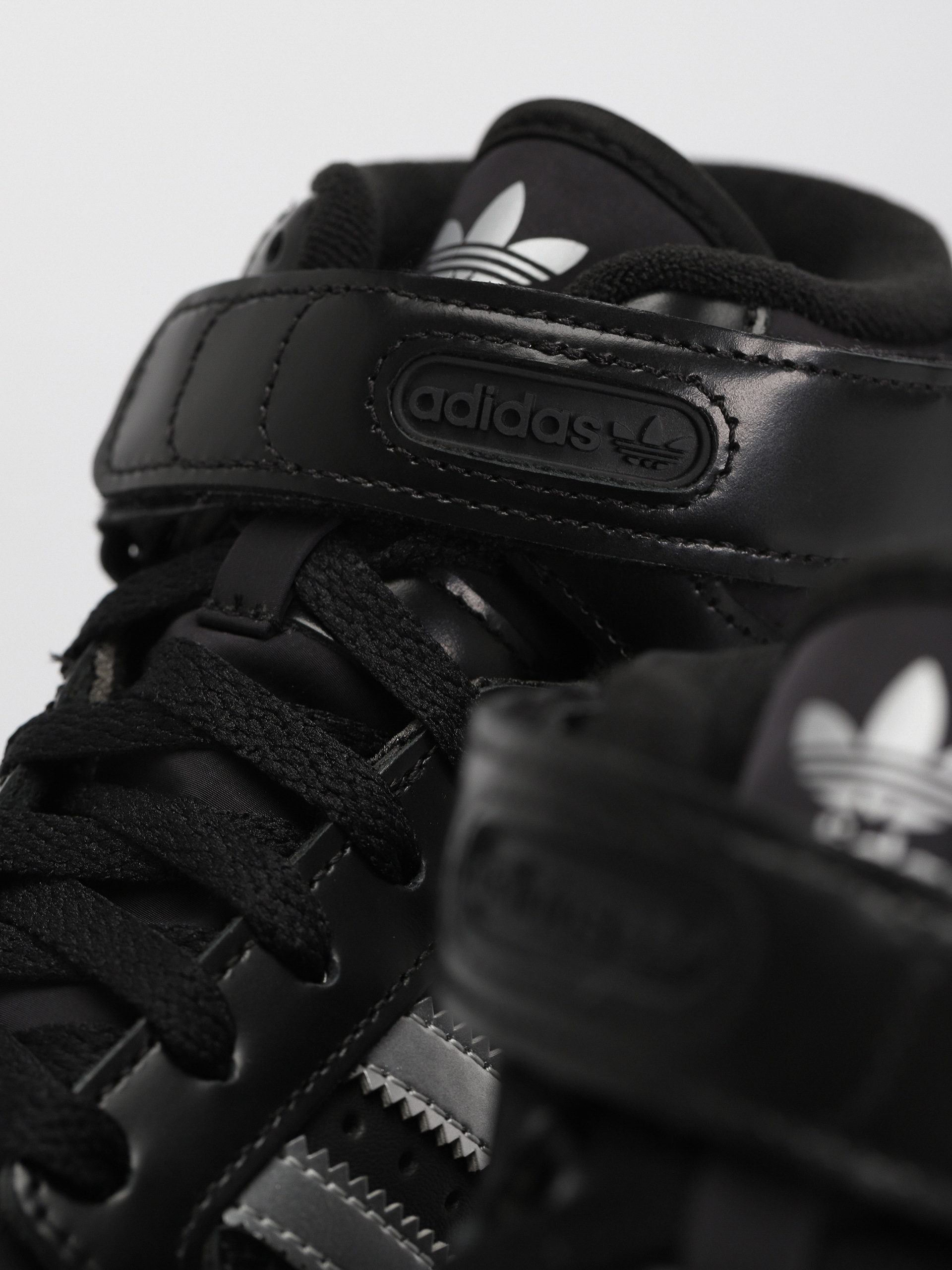 Pantofi adidas Forum 84 Mid Adv X Heitor (cblack/silvmt/cblack)