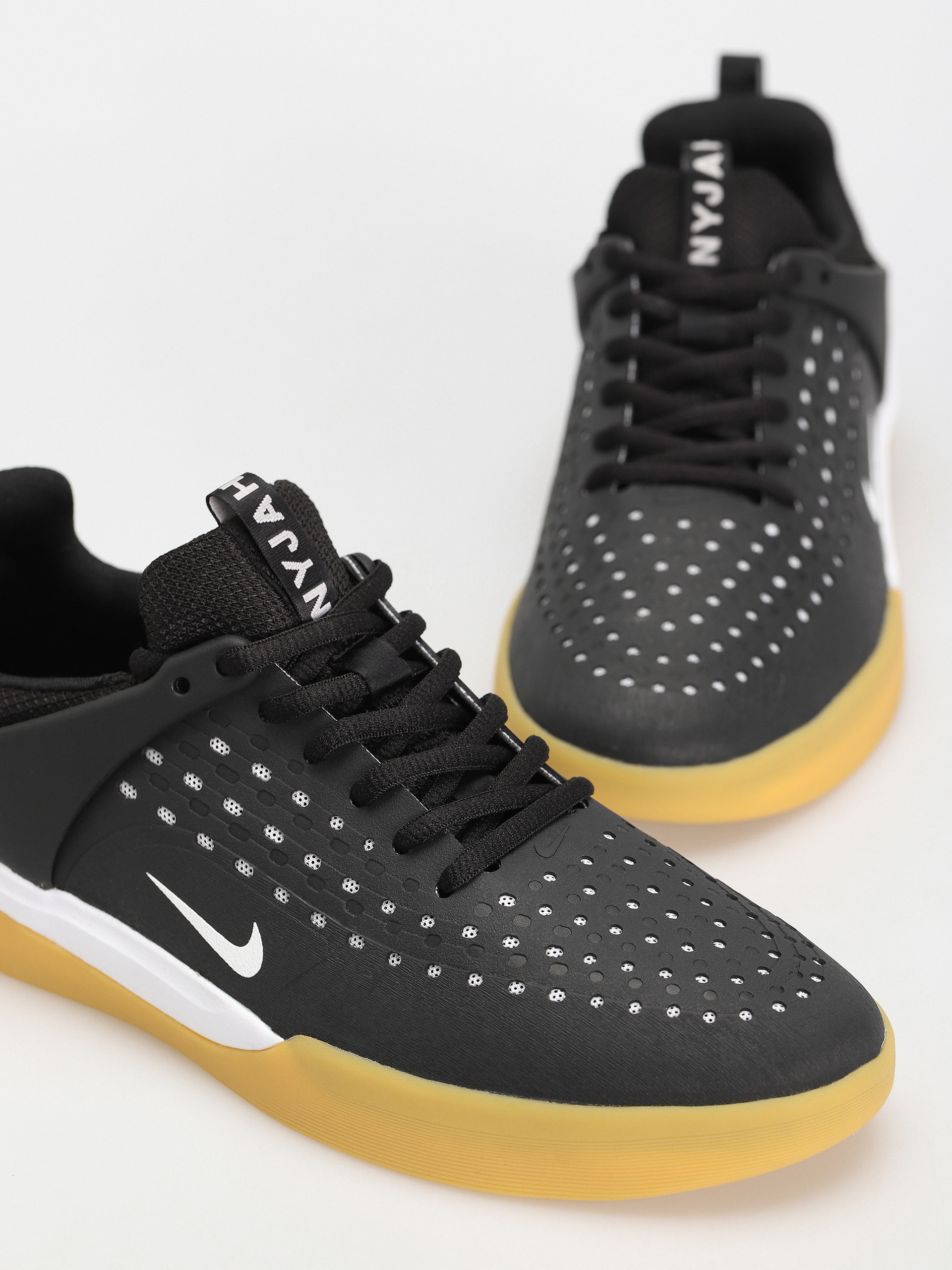 Pantofi Nike SB Zoom Nyjah 3 (black/white black white)