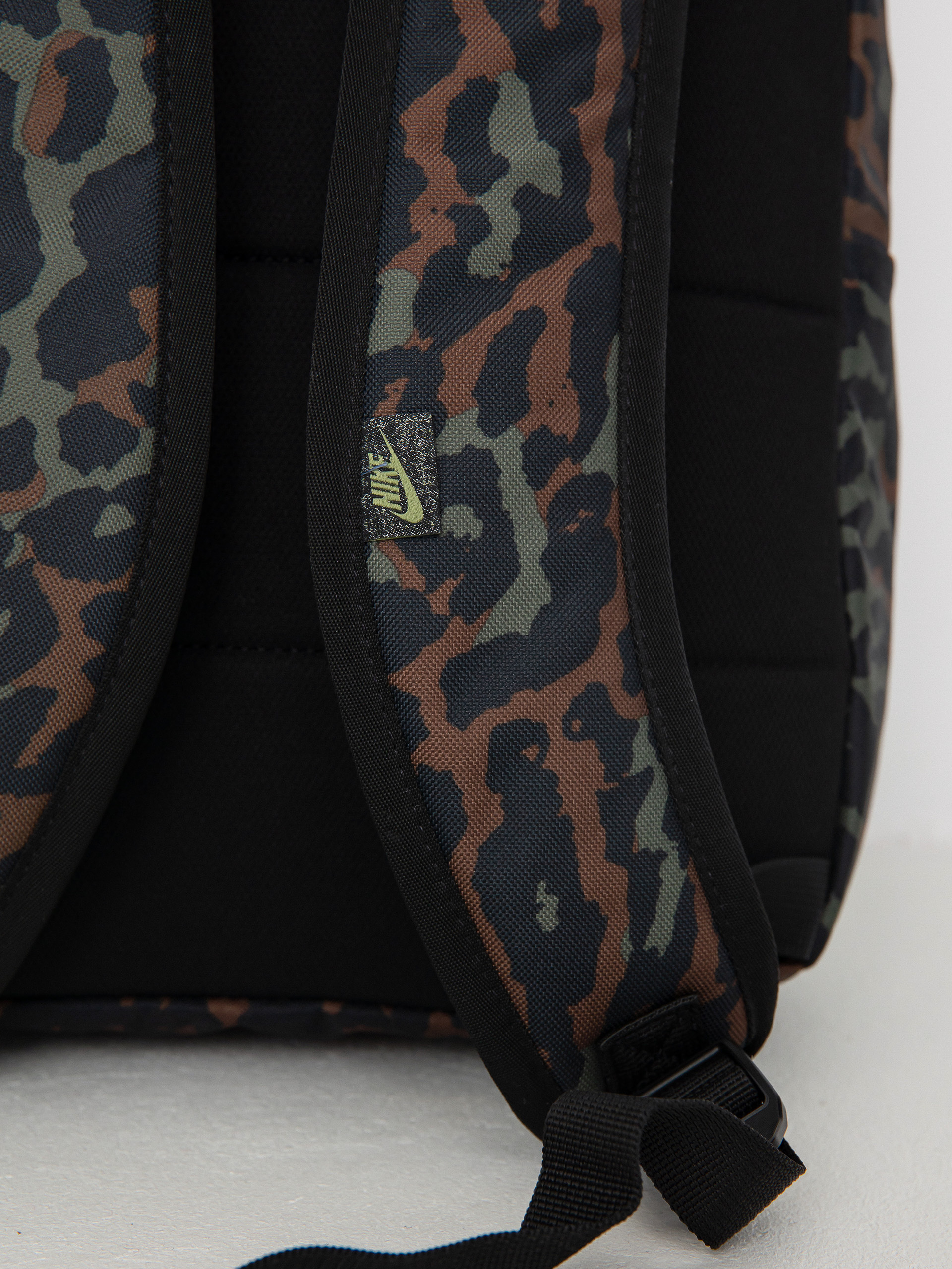 Rucsac Nike SB Heritage (black/black/oil green)