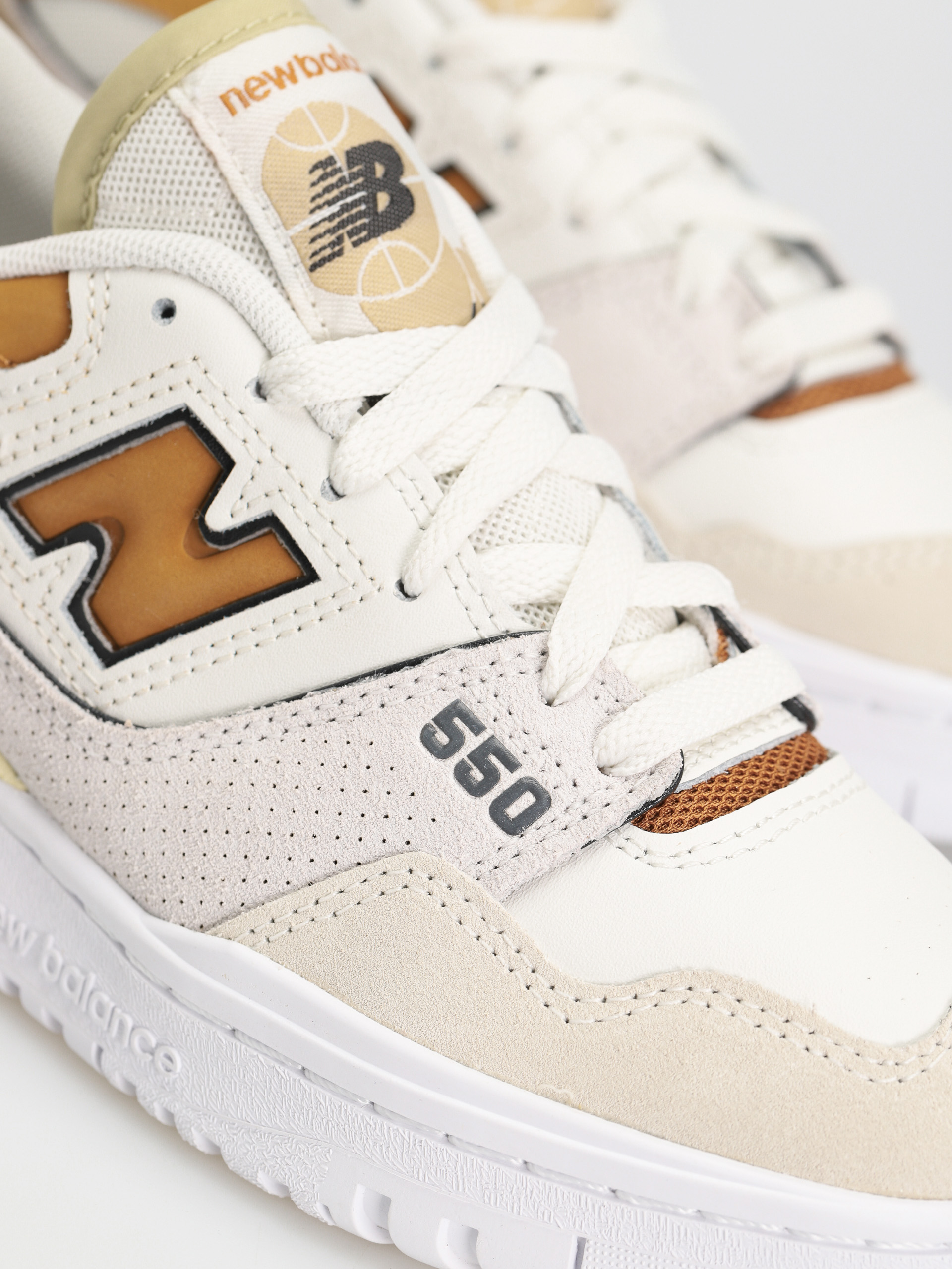 Pantofi New Balance 550 Wmn (sea salt)