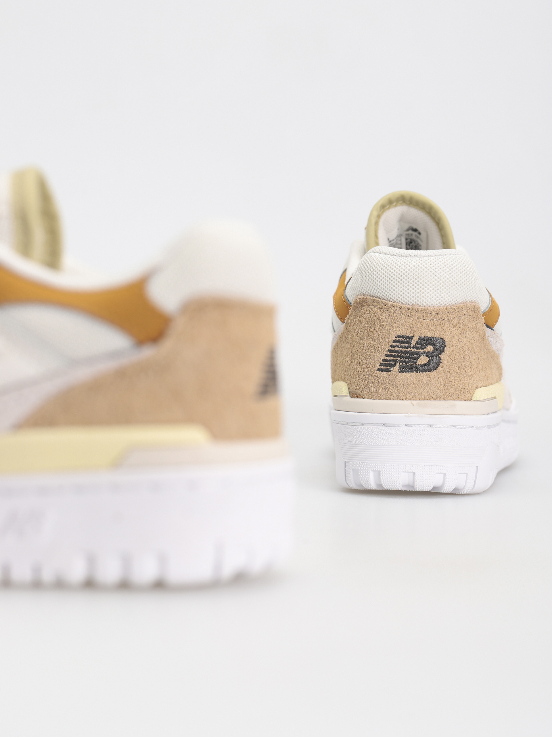 Pantofi New Balance 550 Wmn (sea salt)