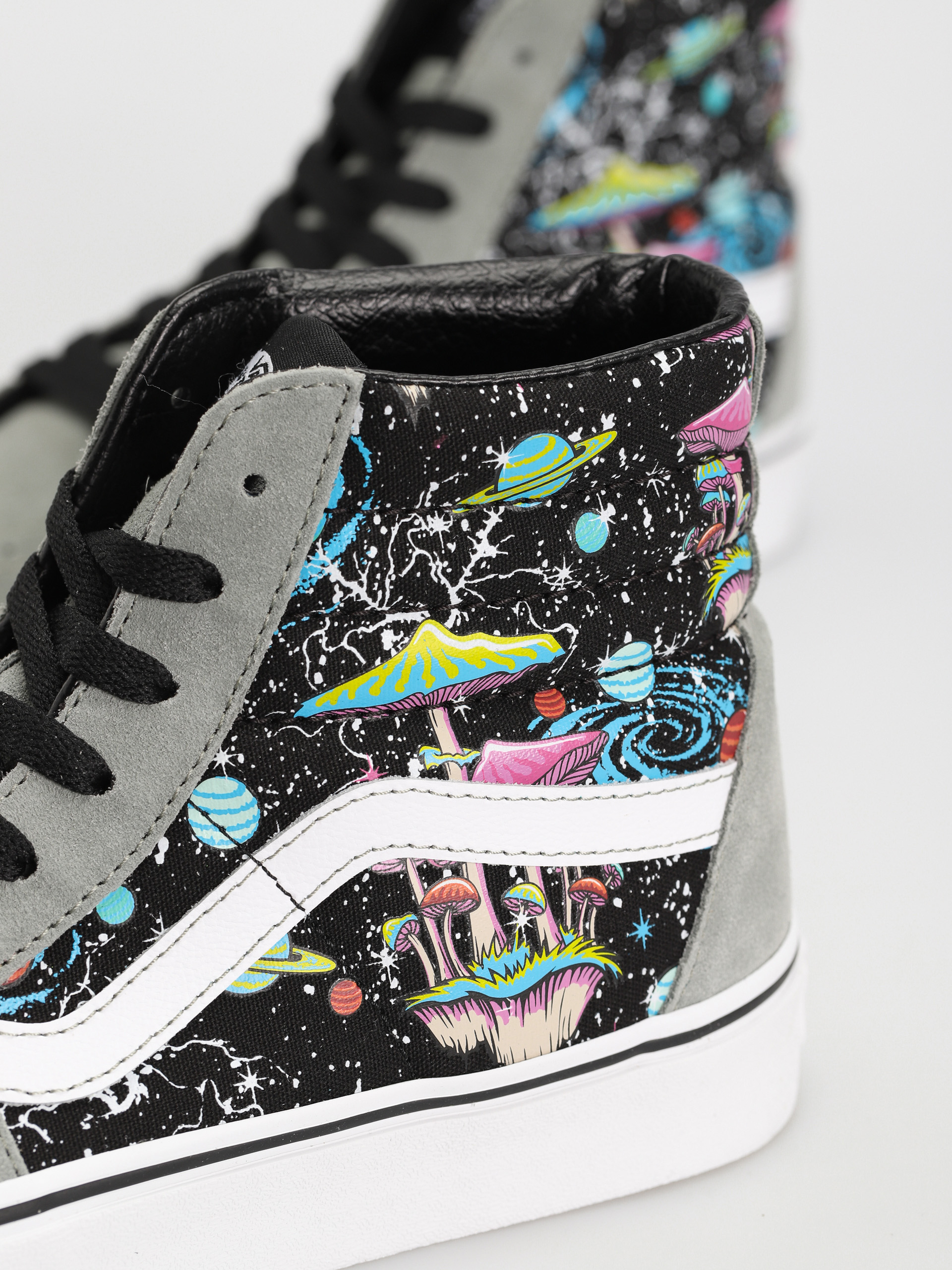 Pantofi Vans Sk8 Hi (cosmic glow shadow/true white)