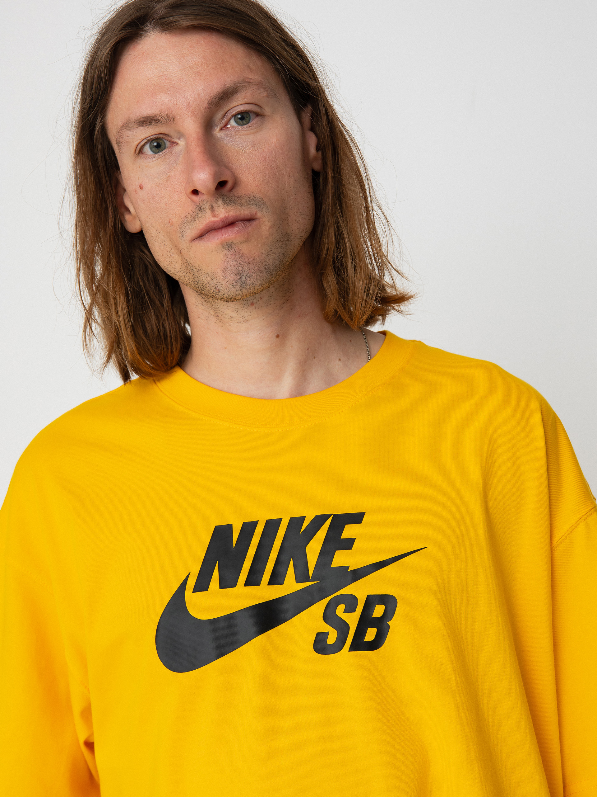 Tricou Nike SB Logo HBR (university gold)