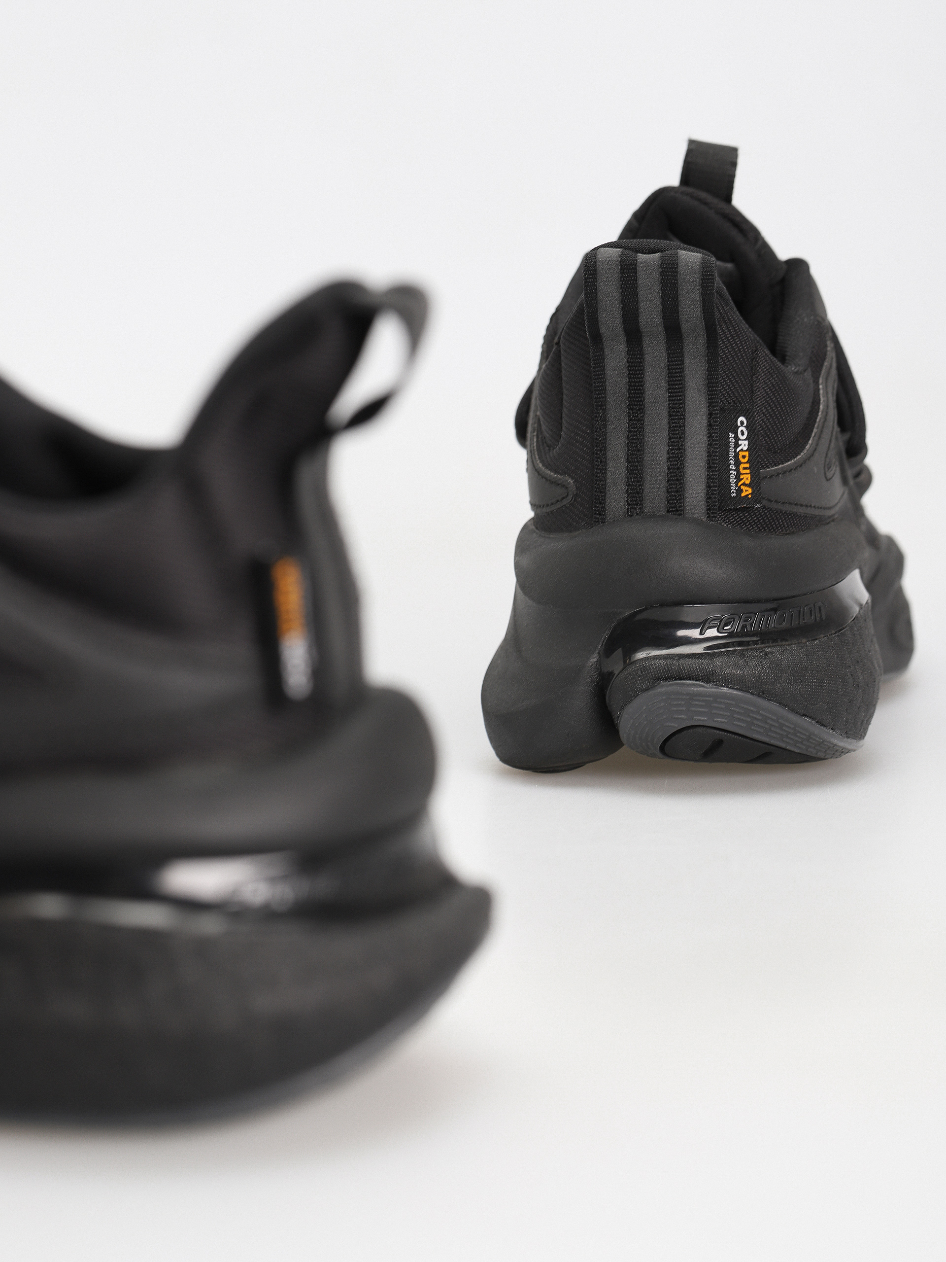 Pantofi adidas Originals Alphaboost V1 (cblack/cblack/cblack)