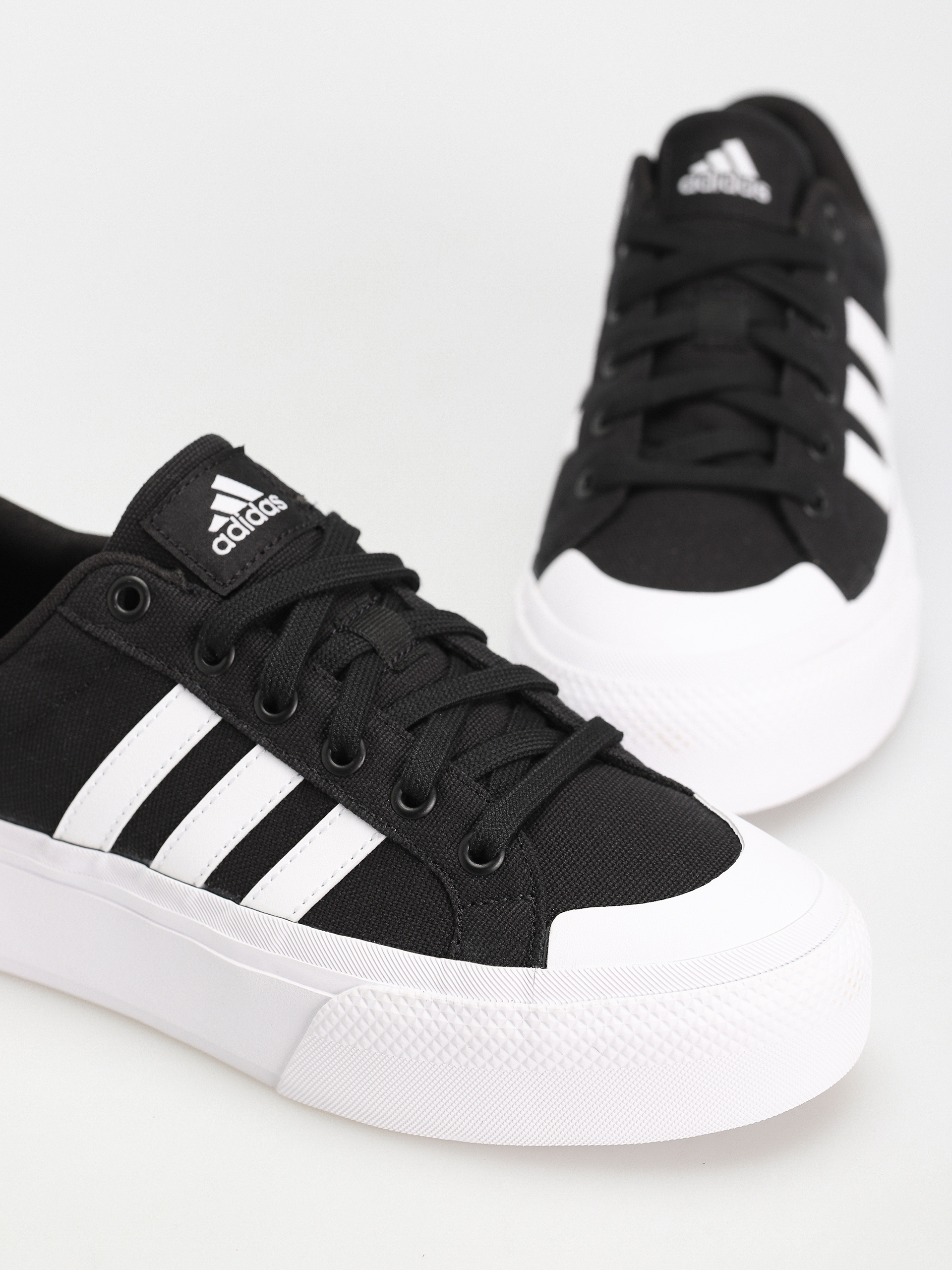 Pantofi adidas Originals Bravada 2.0 Platform Wmn (cblack/ftwwht/cblack)