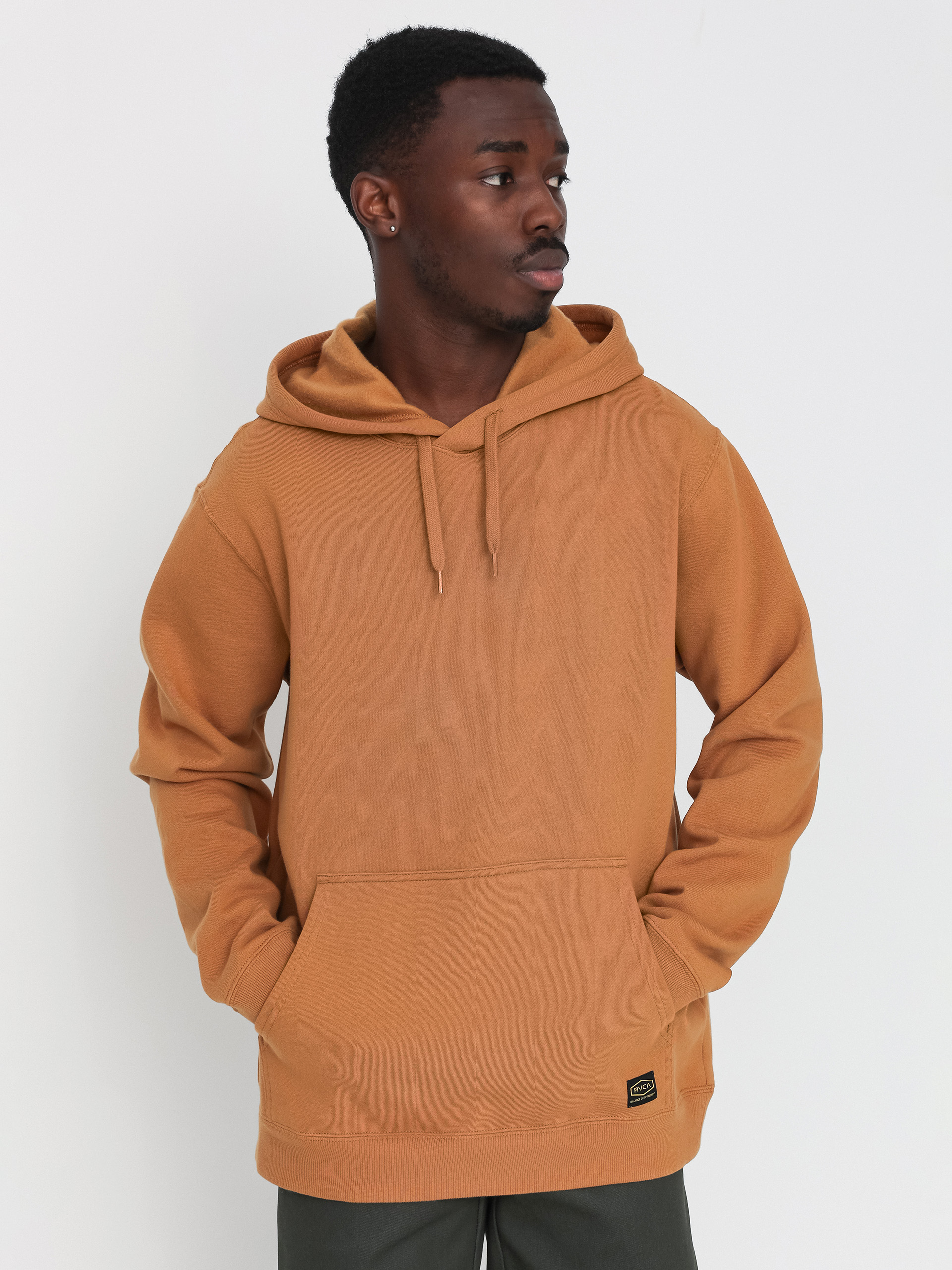 Hanorac cu glugă RVCA Americana HD (dk choco/metallic gold)