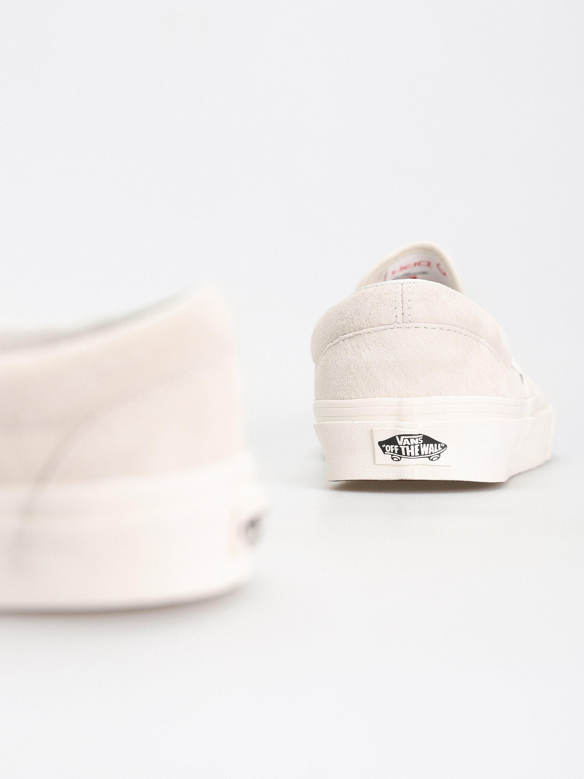 Pantofi Vans Classic Slip On (pig suede blanc de blanc)