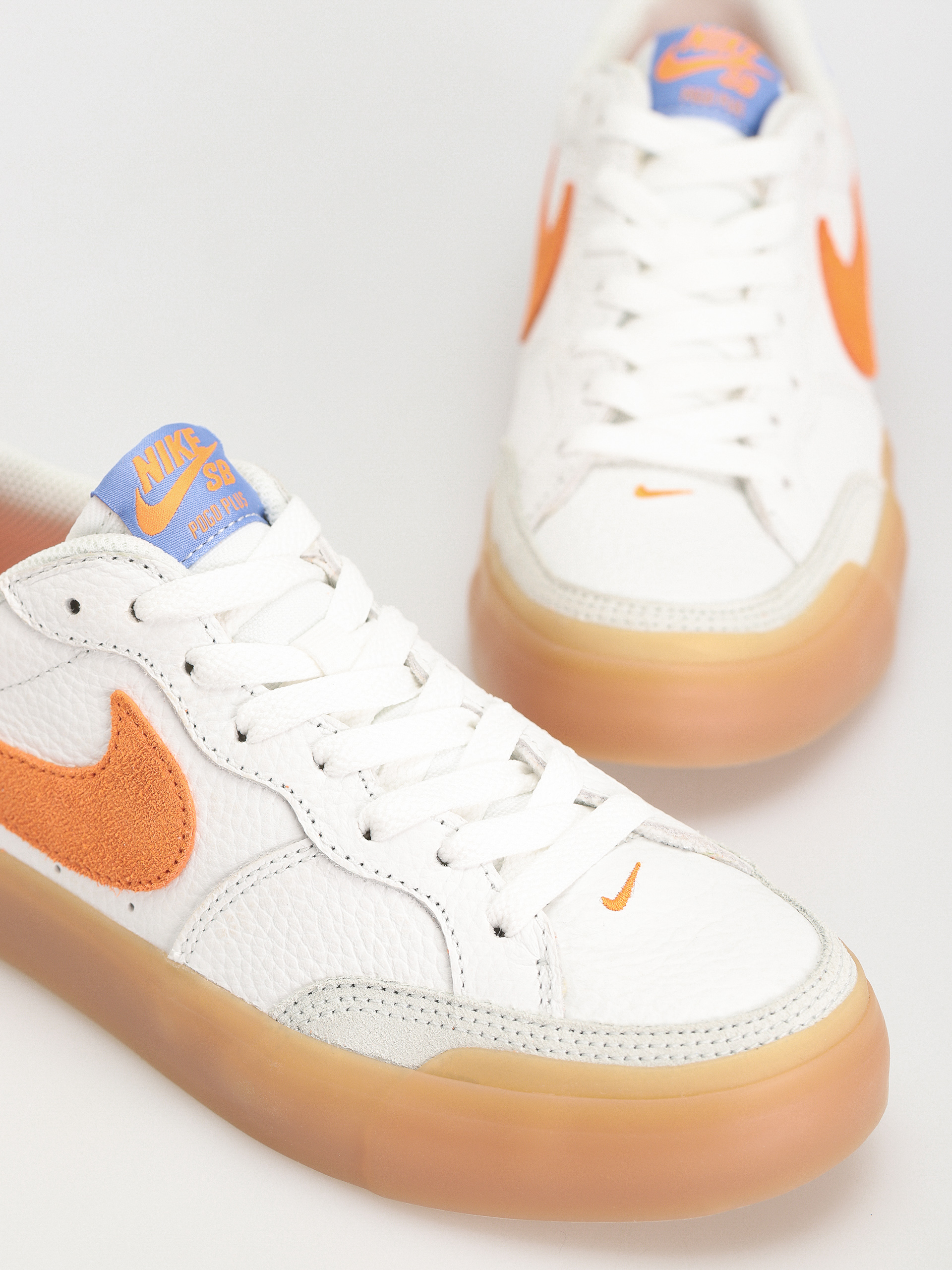 Pantofi Nike SB Zoom Pogo Plus Premium (summit white/bright mandarin)