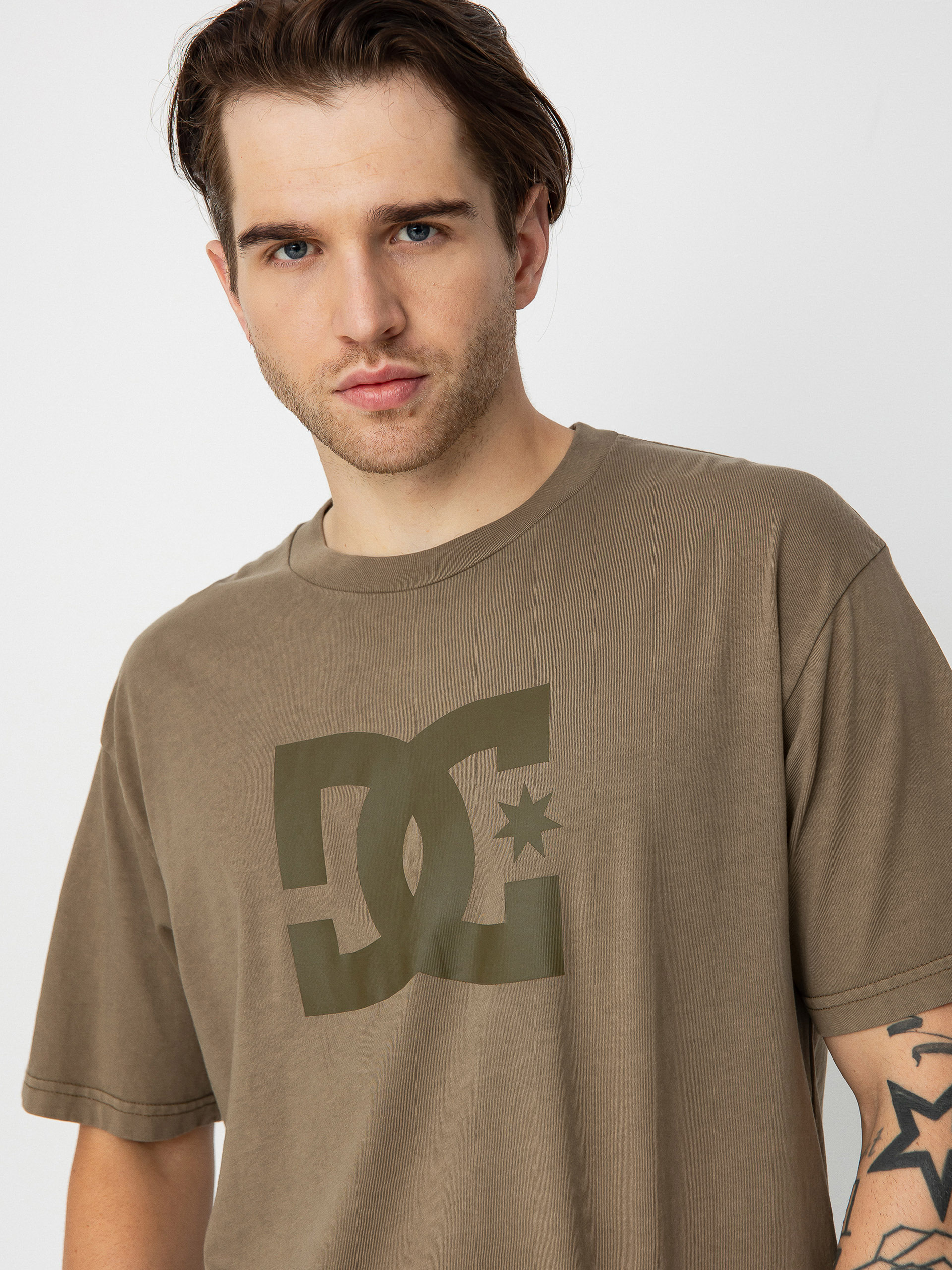 Tricou DC Star Pigment Dye (capers enzyme wash)