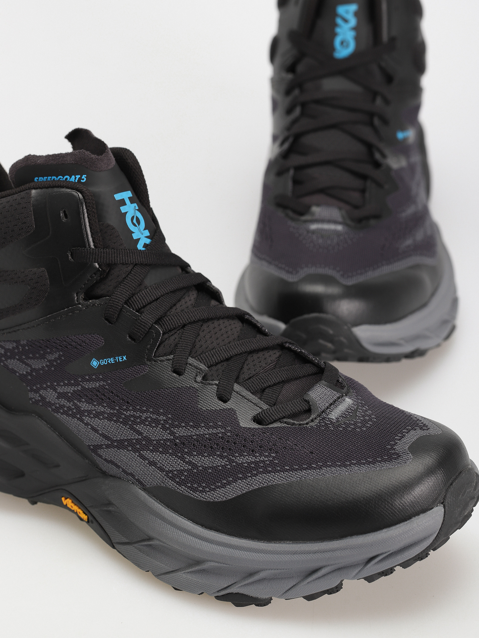 Pantofi Hoka Speedgoat 5 Mid GTX (black/black)
