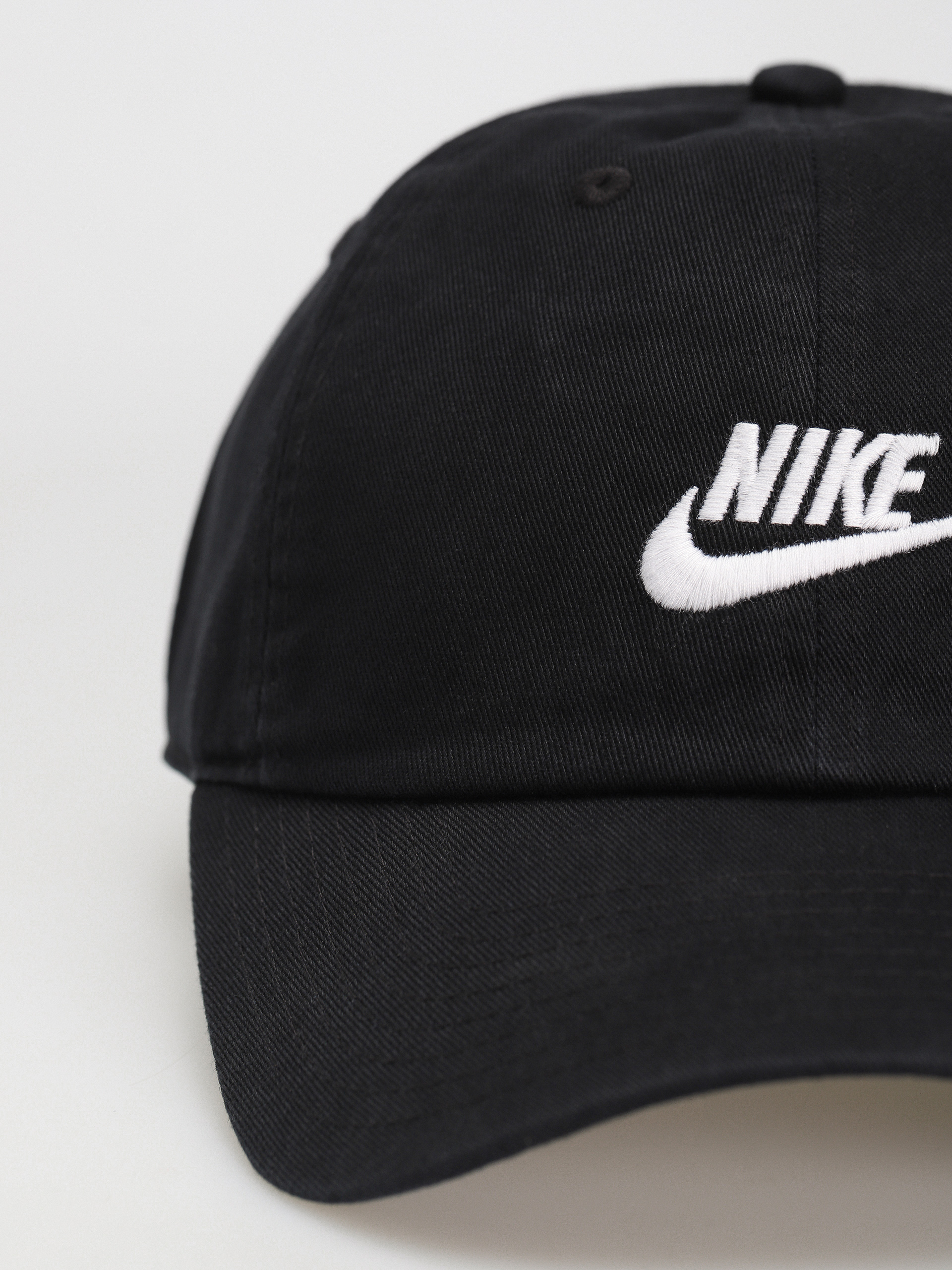 Șapcă Nike SB Club Cb Fut Wsh L (black/white)