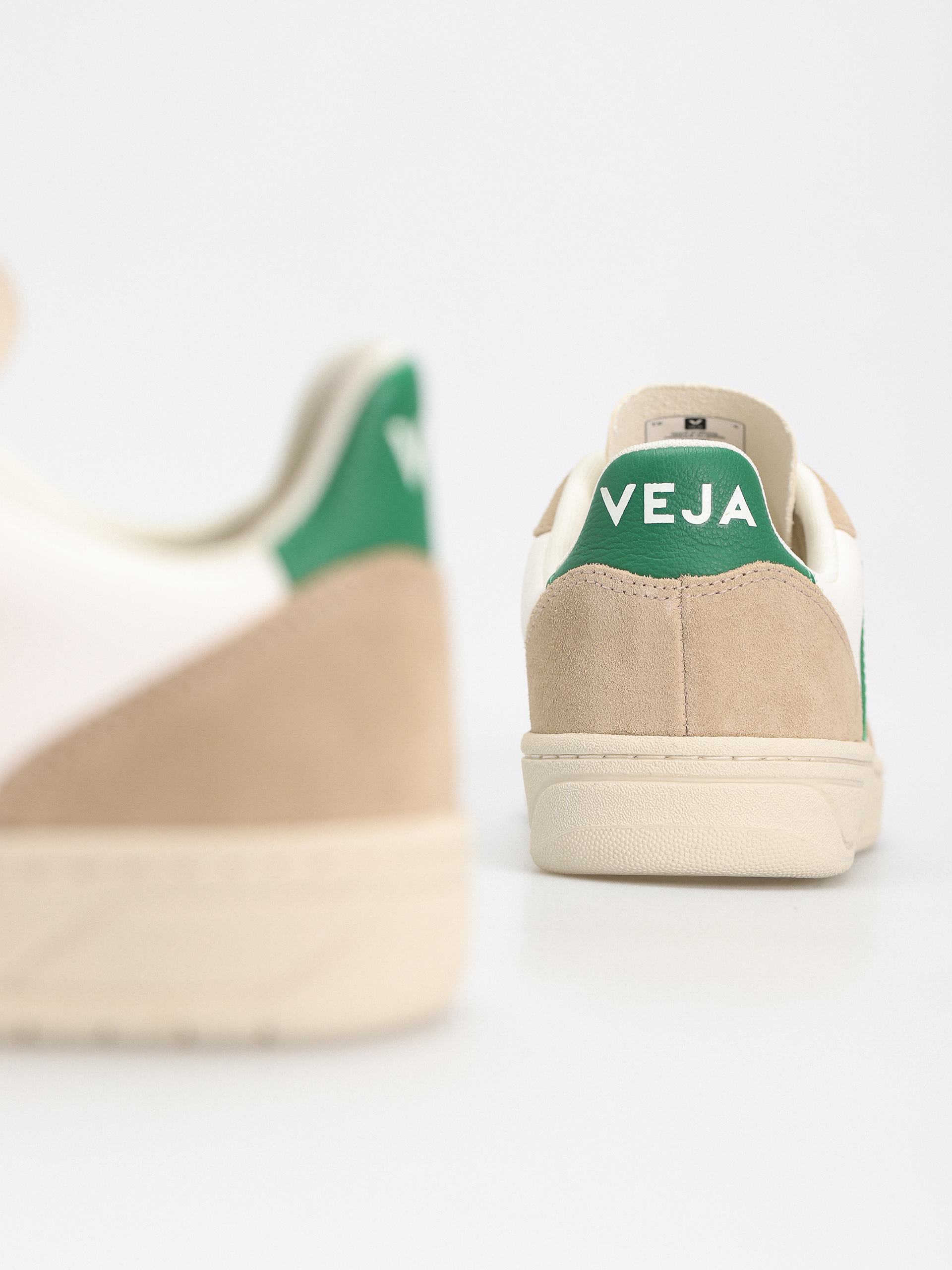 Pantofi Veja V-10 Wmn (extra white emeraude sahara)