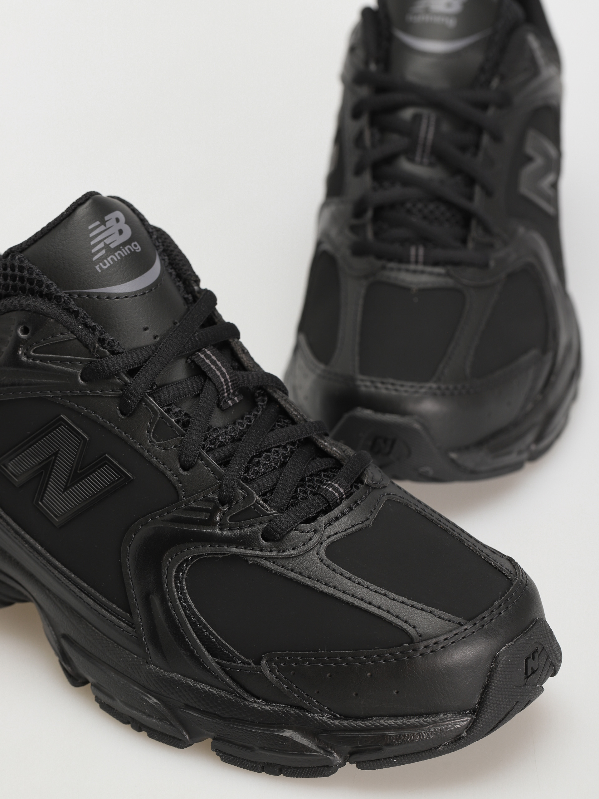 Pantofi New Balance 530 (black)