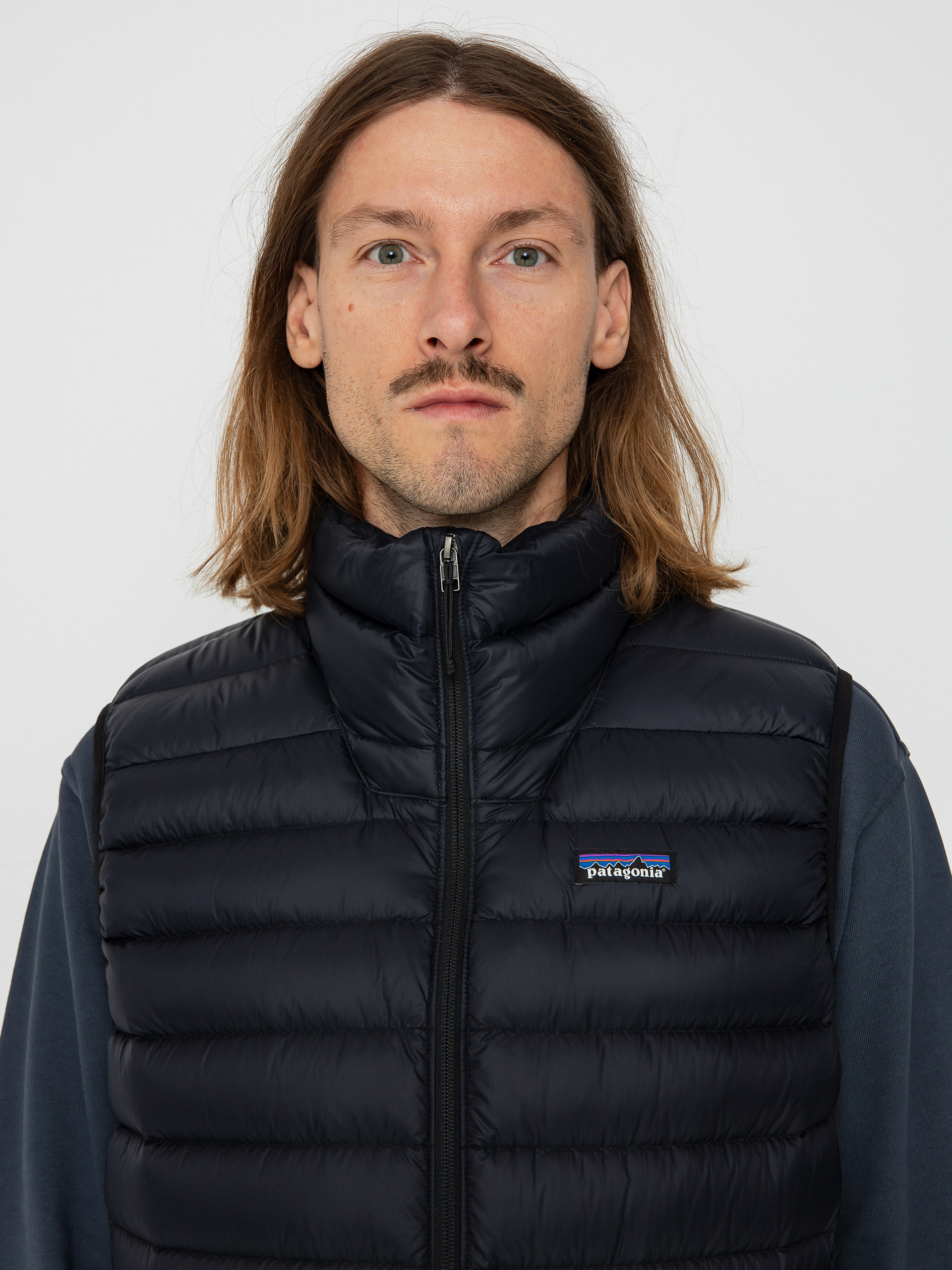 Vestă Patagonia Down Sweater Vest (black)