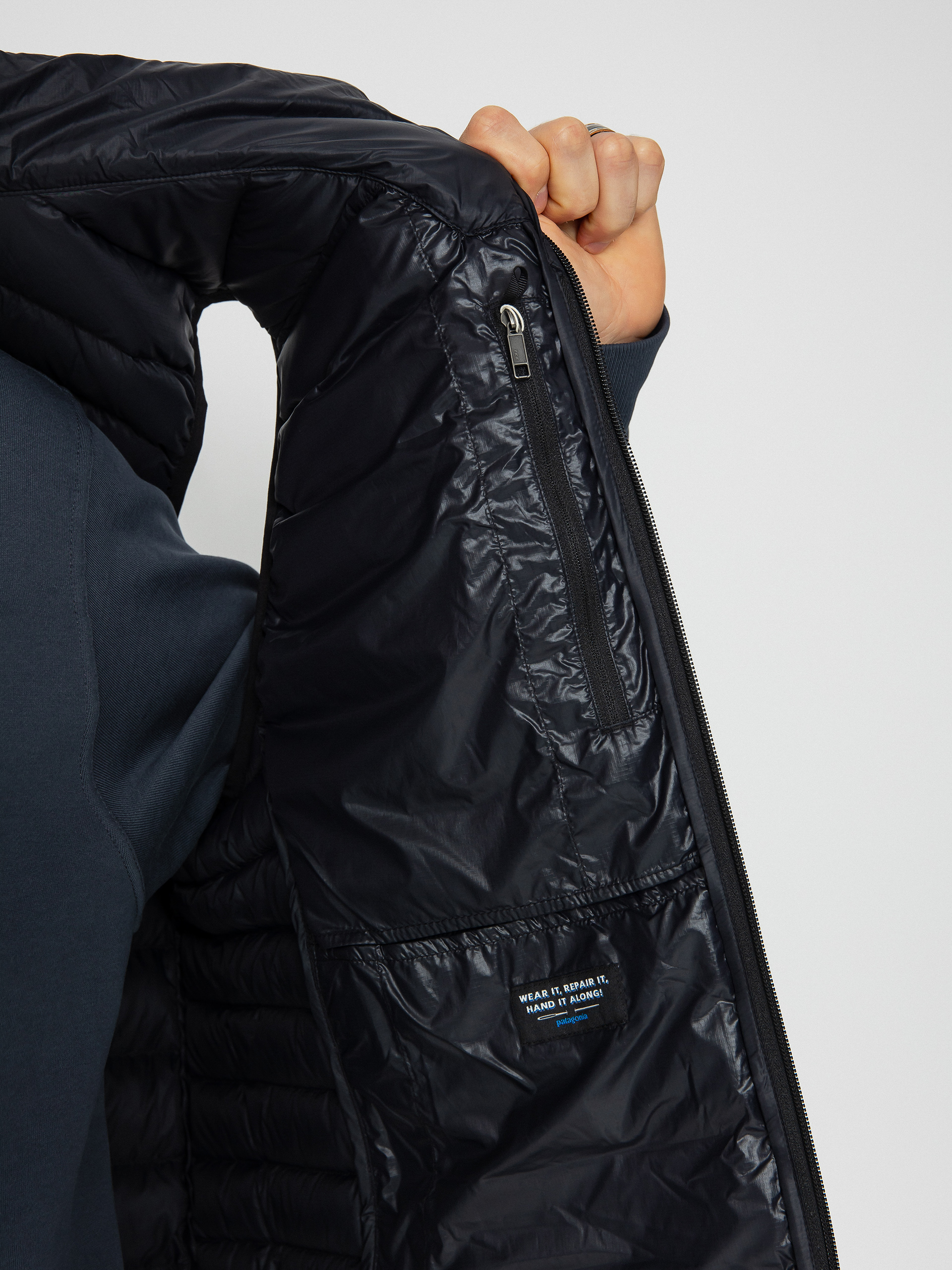 Vestă Patagonia Down Sweater Vest (black)