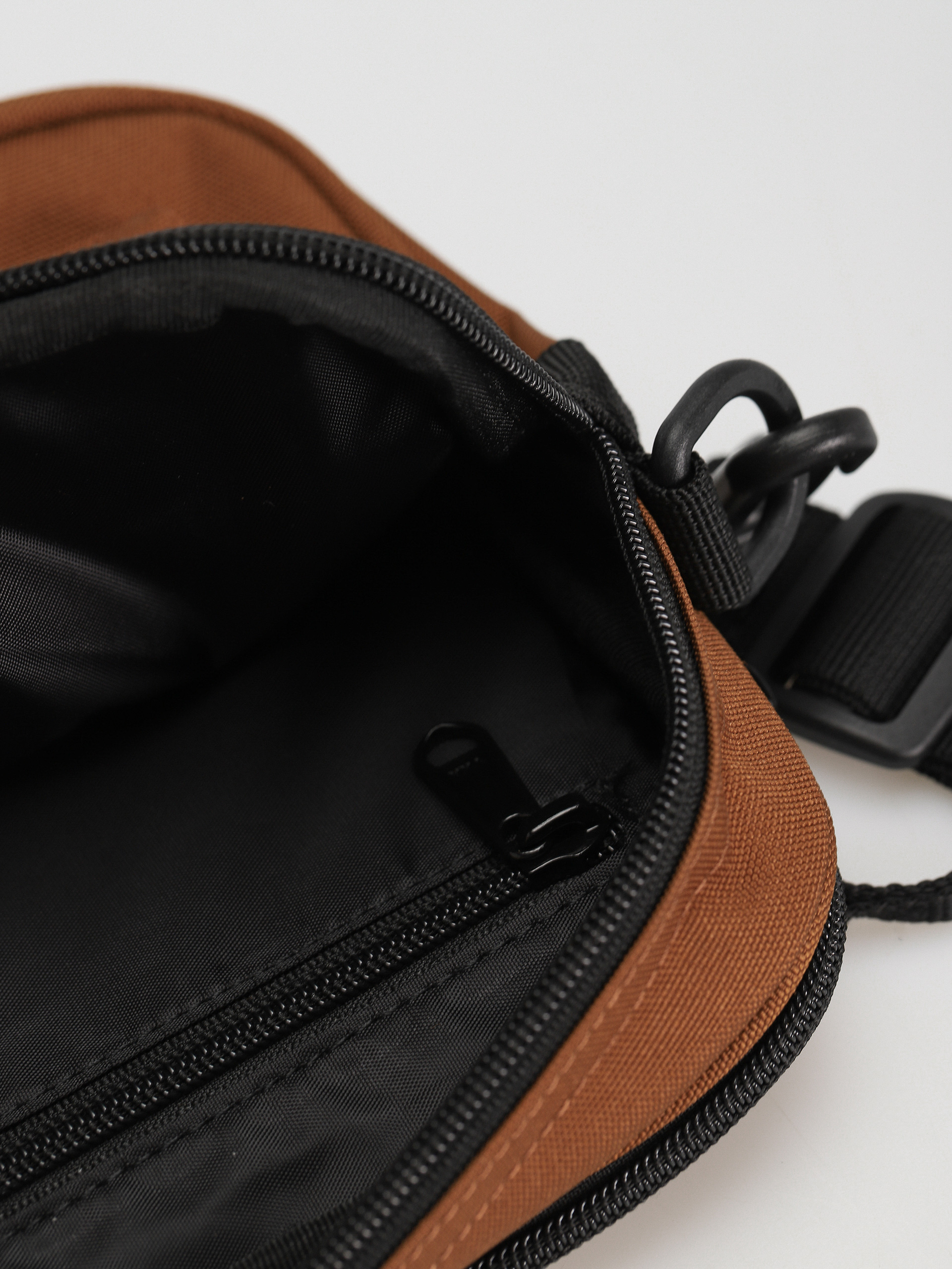 Geantă Carhartt WIP Essentials (deep h brown)