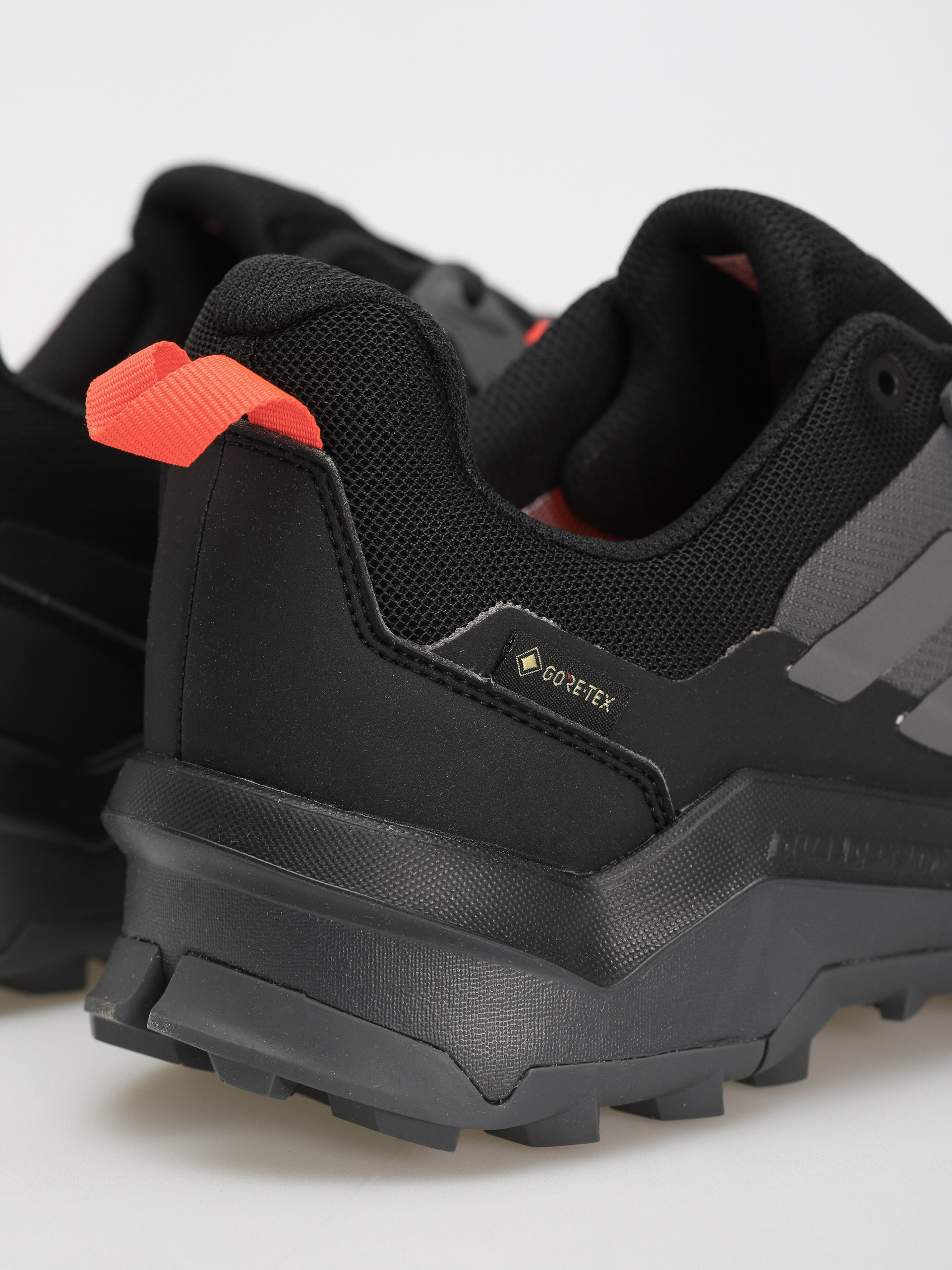 Pantofi adidas Originals Terrex Ax4 Gtx (gresix/grefou/solred)