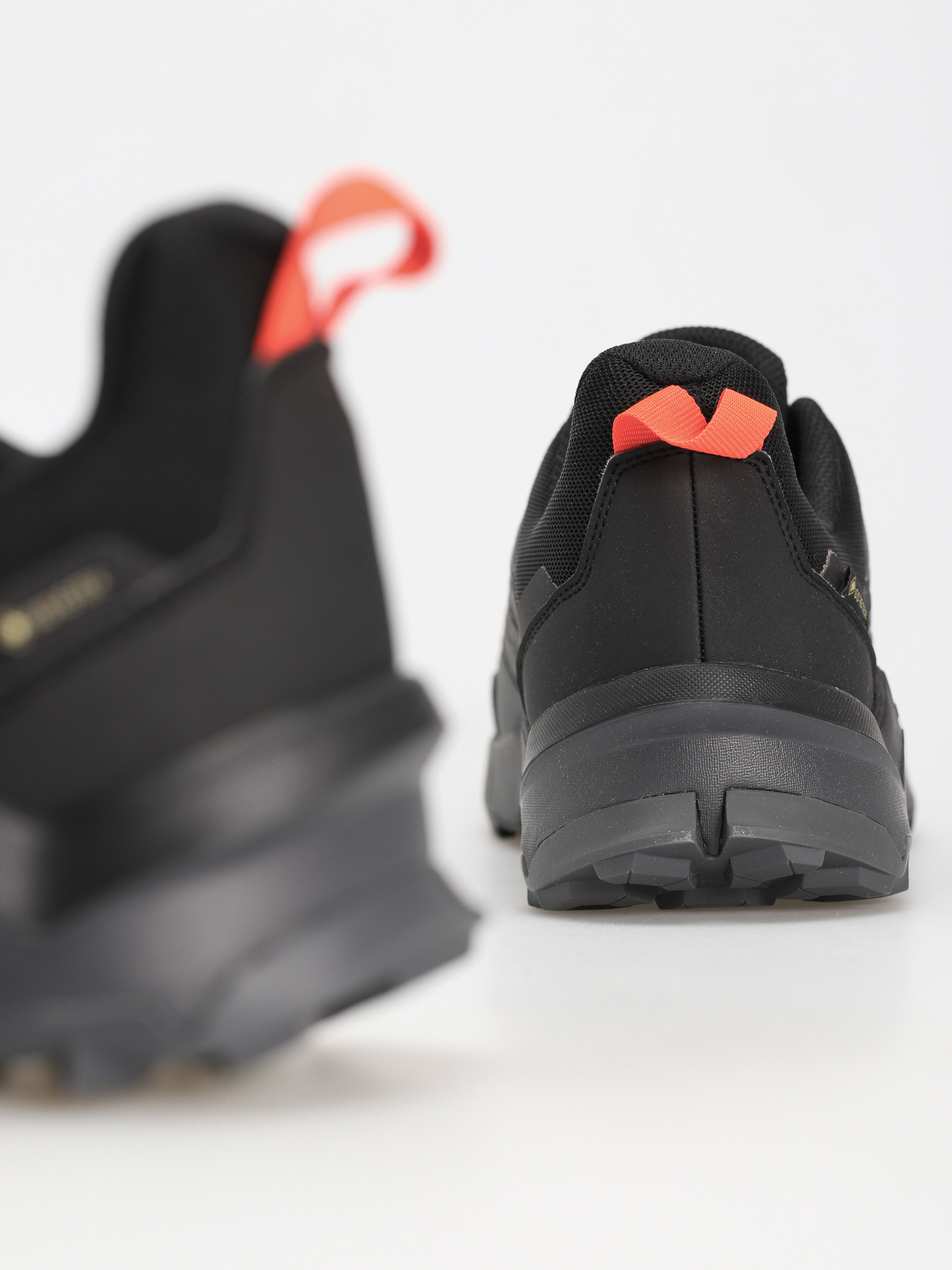 Pantofi adidas Originals Terrex Ax4 Gtx (gresix/grefou/solred)