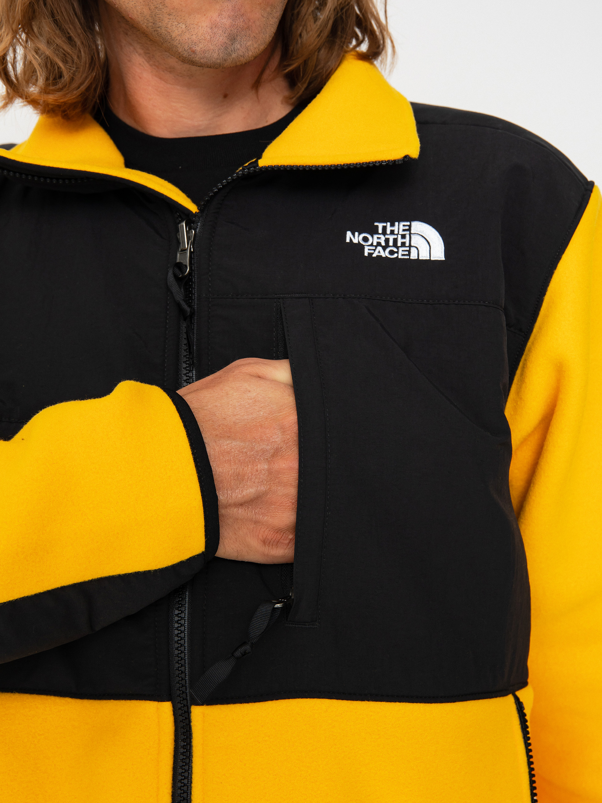 Pentru bărbați Hanorac din fleece The North Face Denali (summit gold/tnf black)