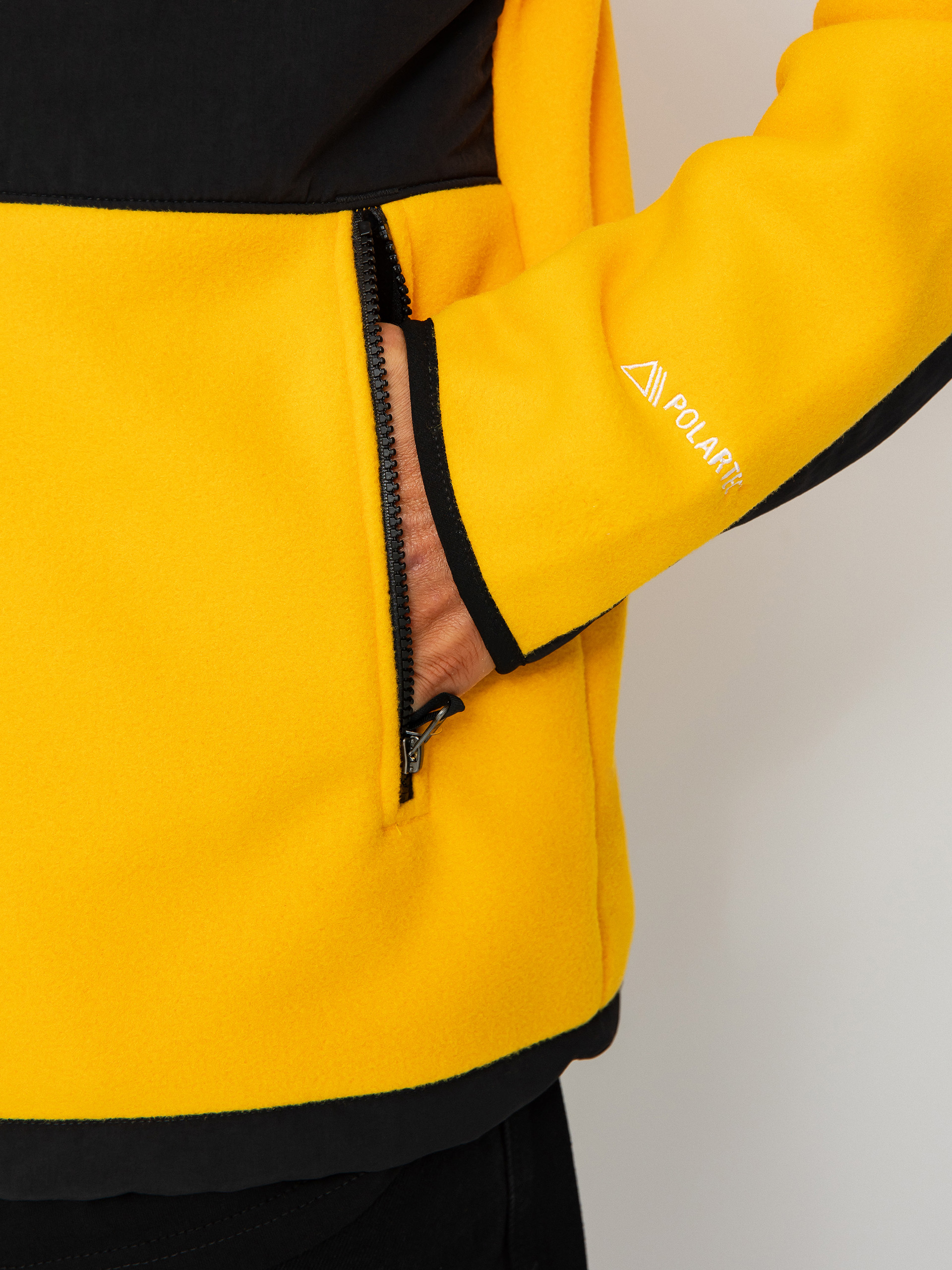 Pentru bărbați Hanorac din fleece The North Face Denali (summit gold/tnf black)