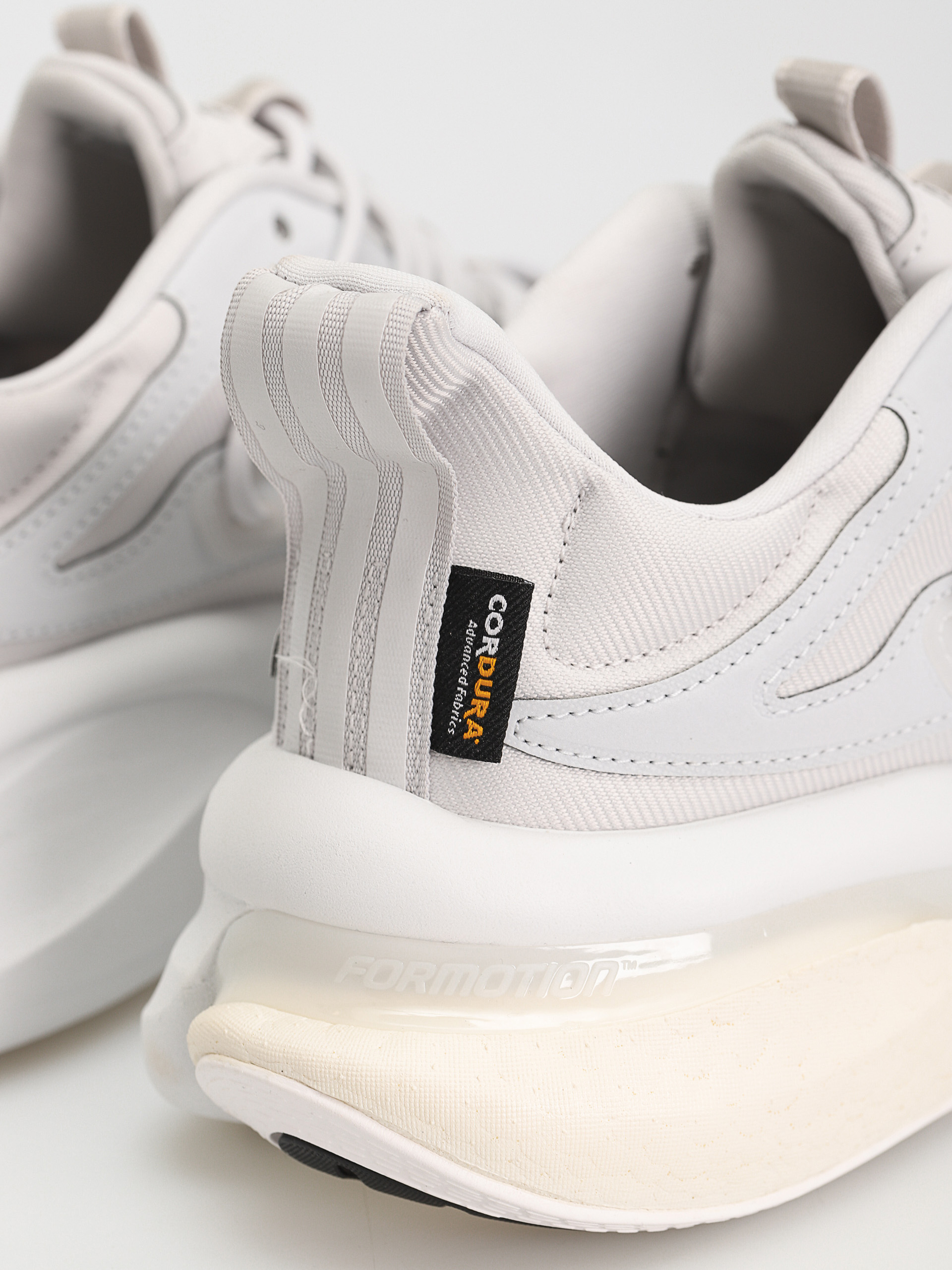 Pantofi adidas Alphaboost V1 (dshgry/greone/cblack)