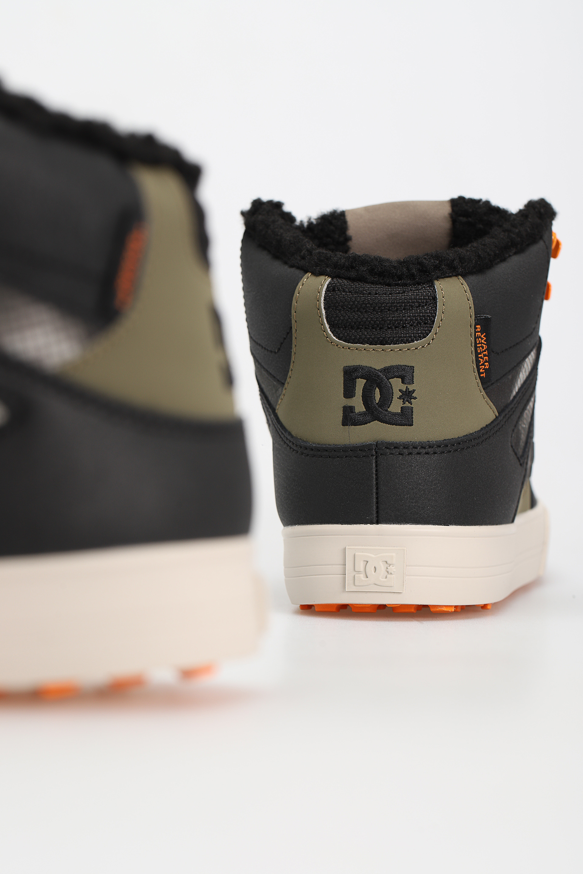 Pantofi de iarnă DC Pure Ht Wc Wnt (black/green print)