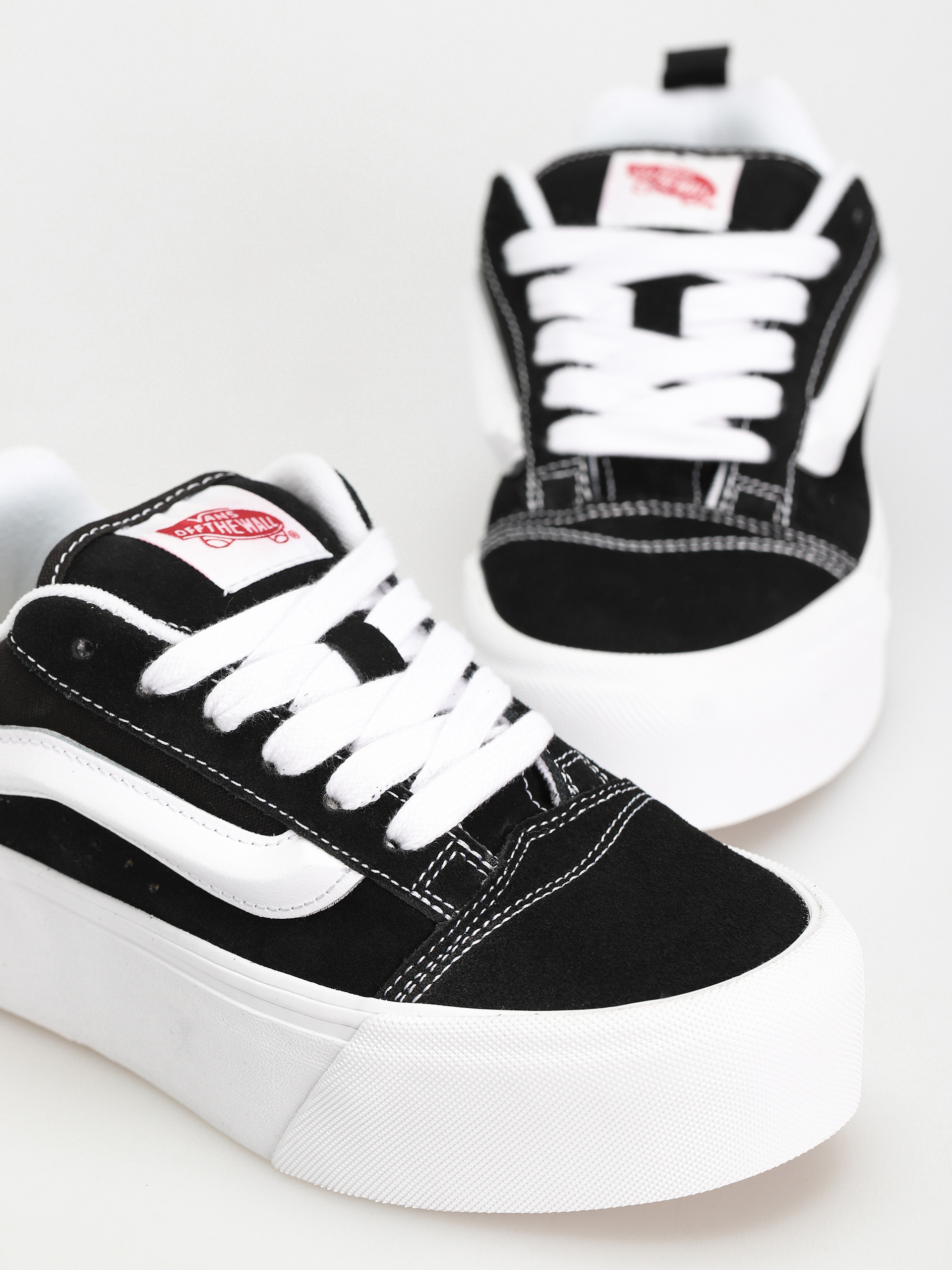 Pantofi Vans Knu Stack (black/true white)