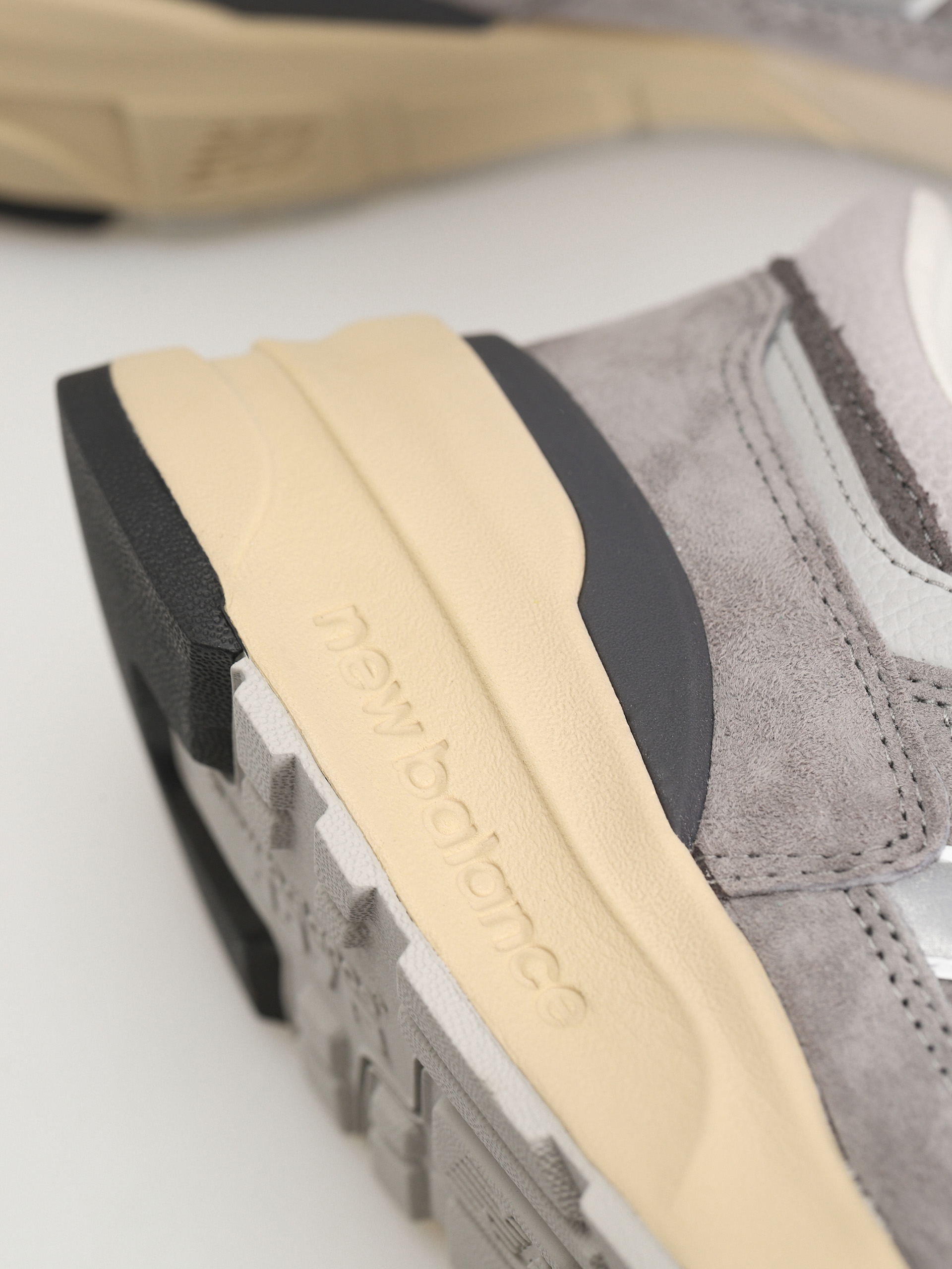 Pantofi New Balance 997 (shadow grey)