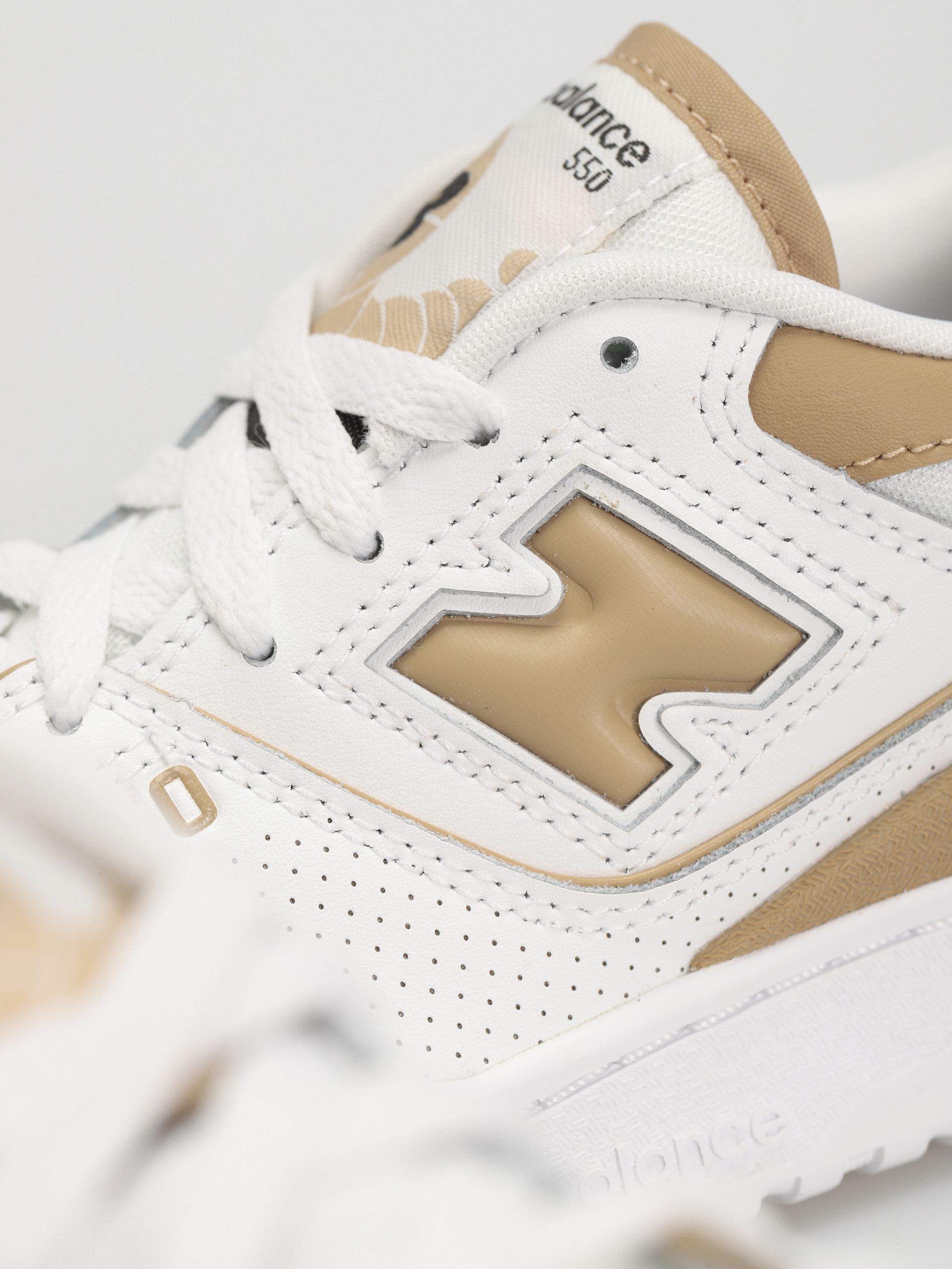 Pantofi New Balance 550 Wmn (white)