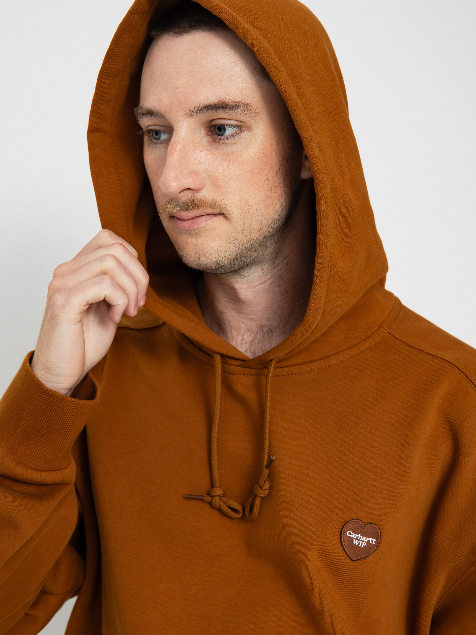 Hanorac cu glugă Carhartt WIP Heart Patch HD (deep h brown)
