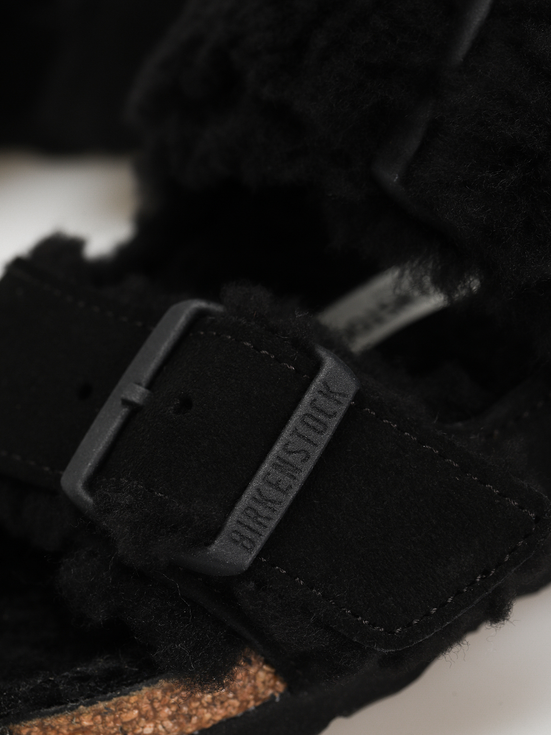 Șlapi Birkenstock Arizona Split Teddy Parts Rivet Logo Suede Leather/Fur Narrow Wmn (black)