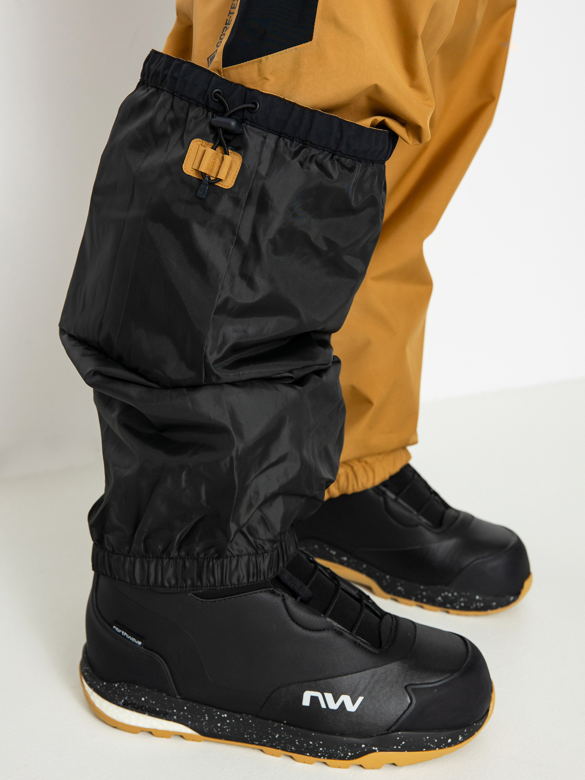 Pentru bărbați Pantaloni pentru snowboard Quiksilver High Altitude Gore-Tex (bone brown)