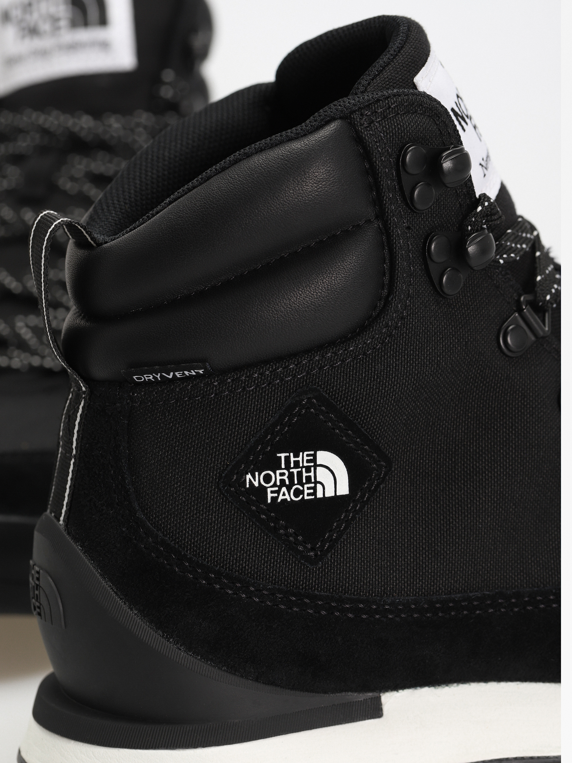 Pantofi The North Face Back To Berkeley Iv Textile Wp (tnf black/tnf white)