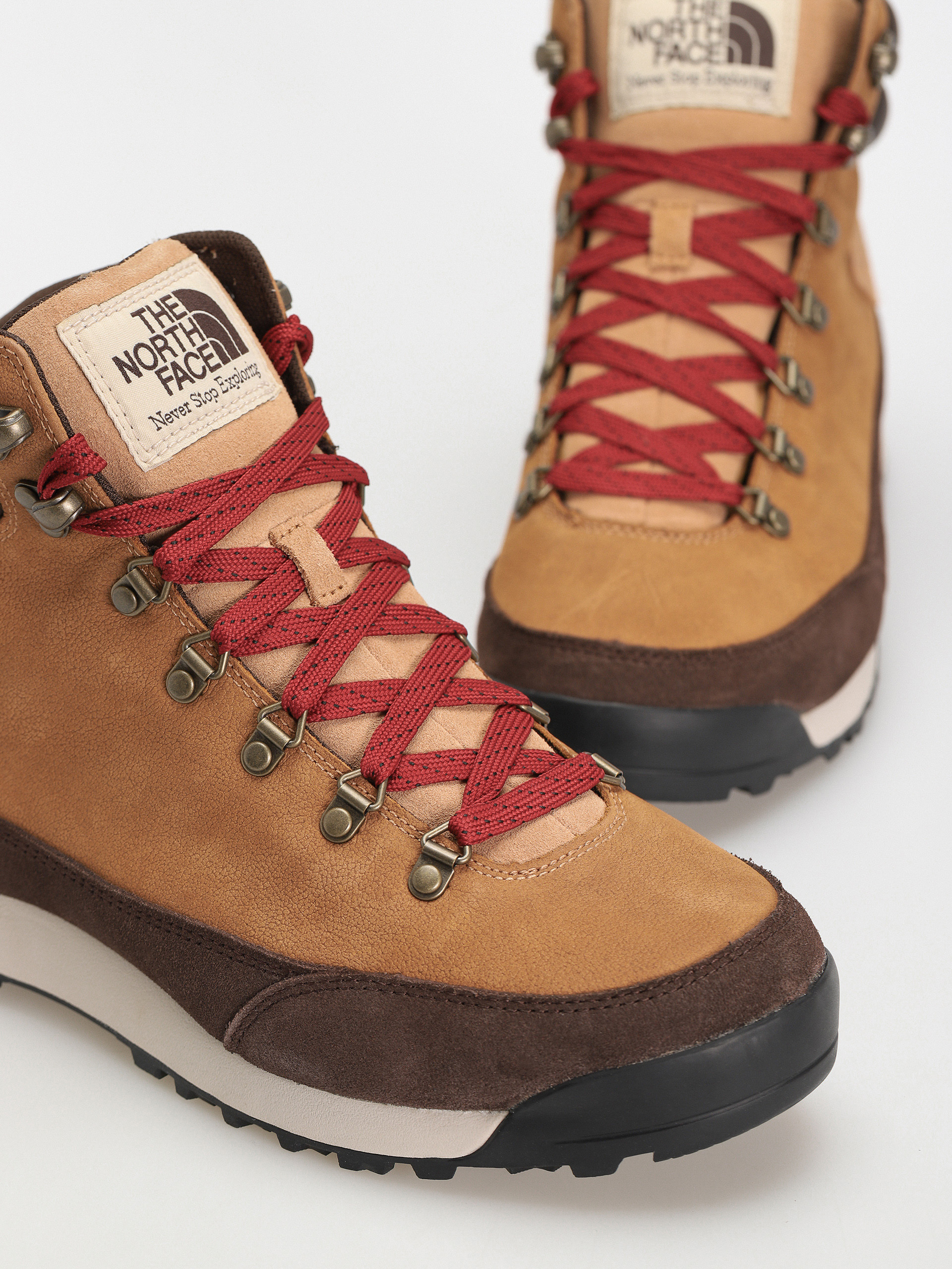 Pantofi The North Face Back To Berkeley Iv Leather Wp (almond butter/demtssbrn)