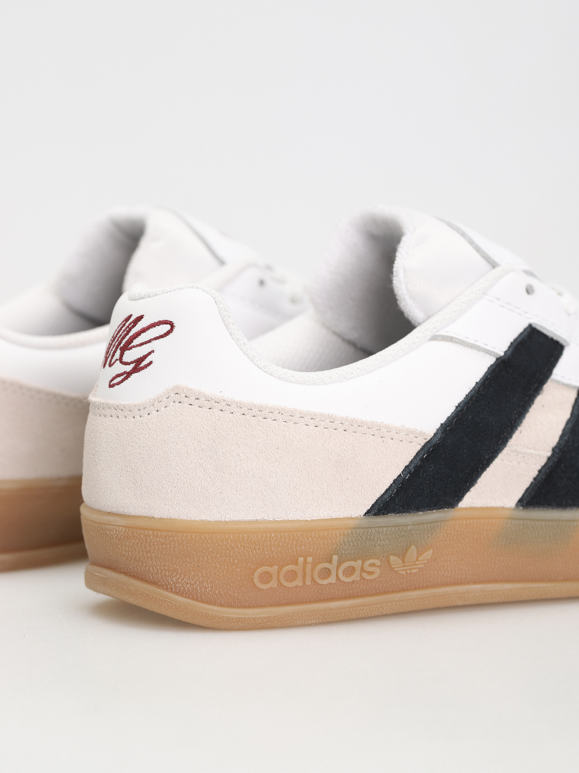 Pantofi adidas Aloha Super (ftwwht/cblack/gum4)