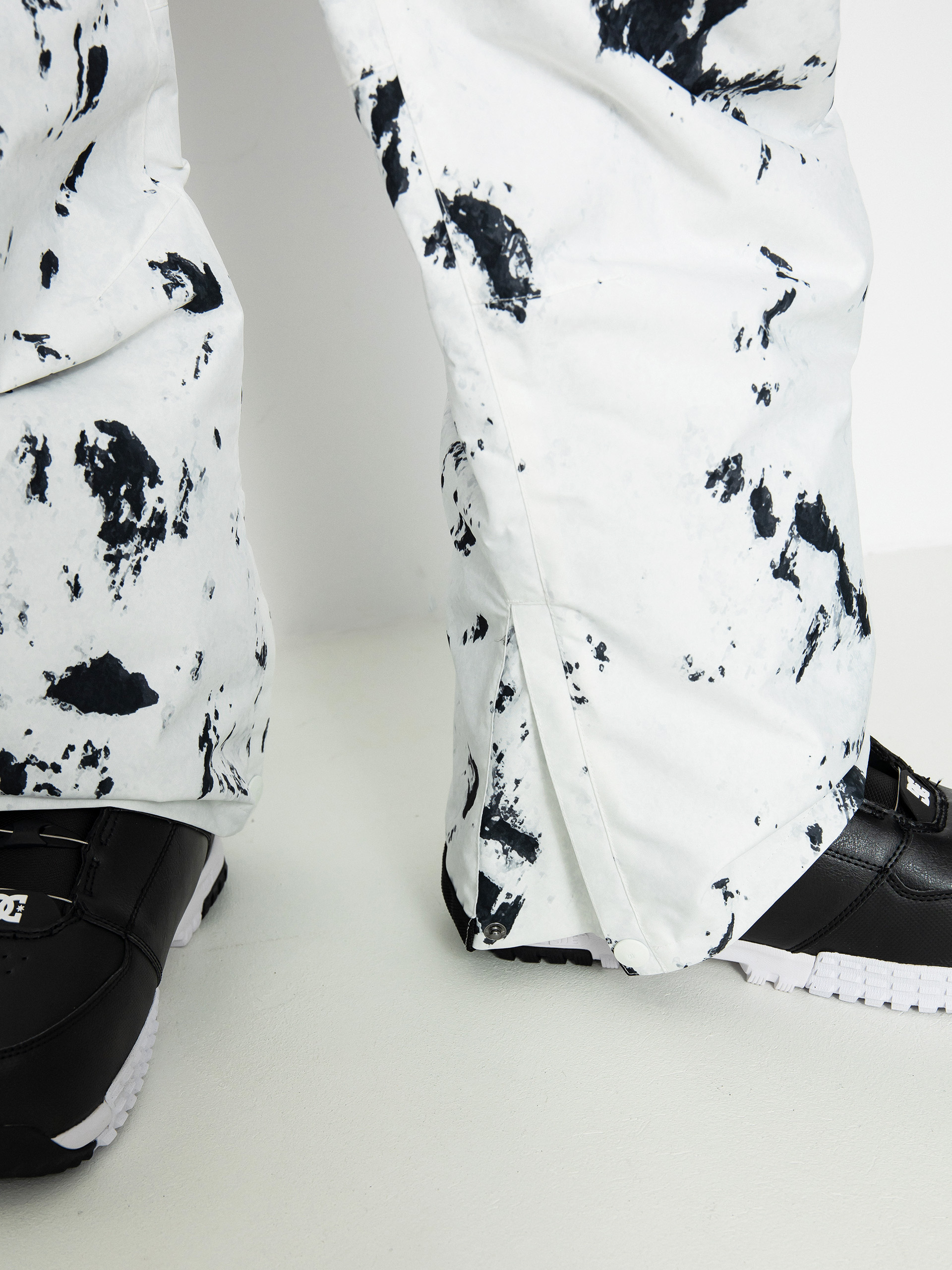 Pentru bărbați Pantaloni pentru snowboard DC Docile Bib (snow camo)