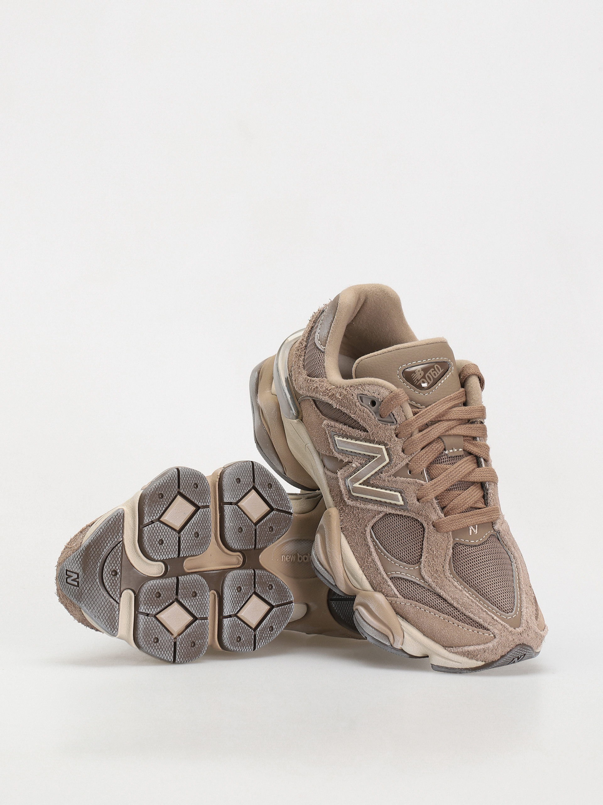 Pantofi New Balance 9060 (mushroom)