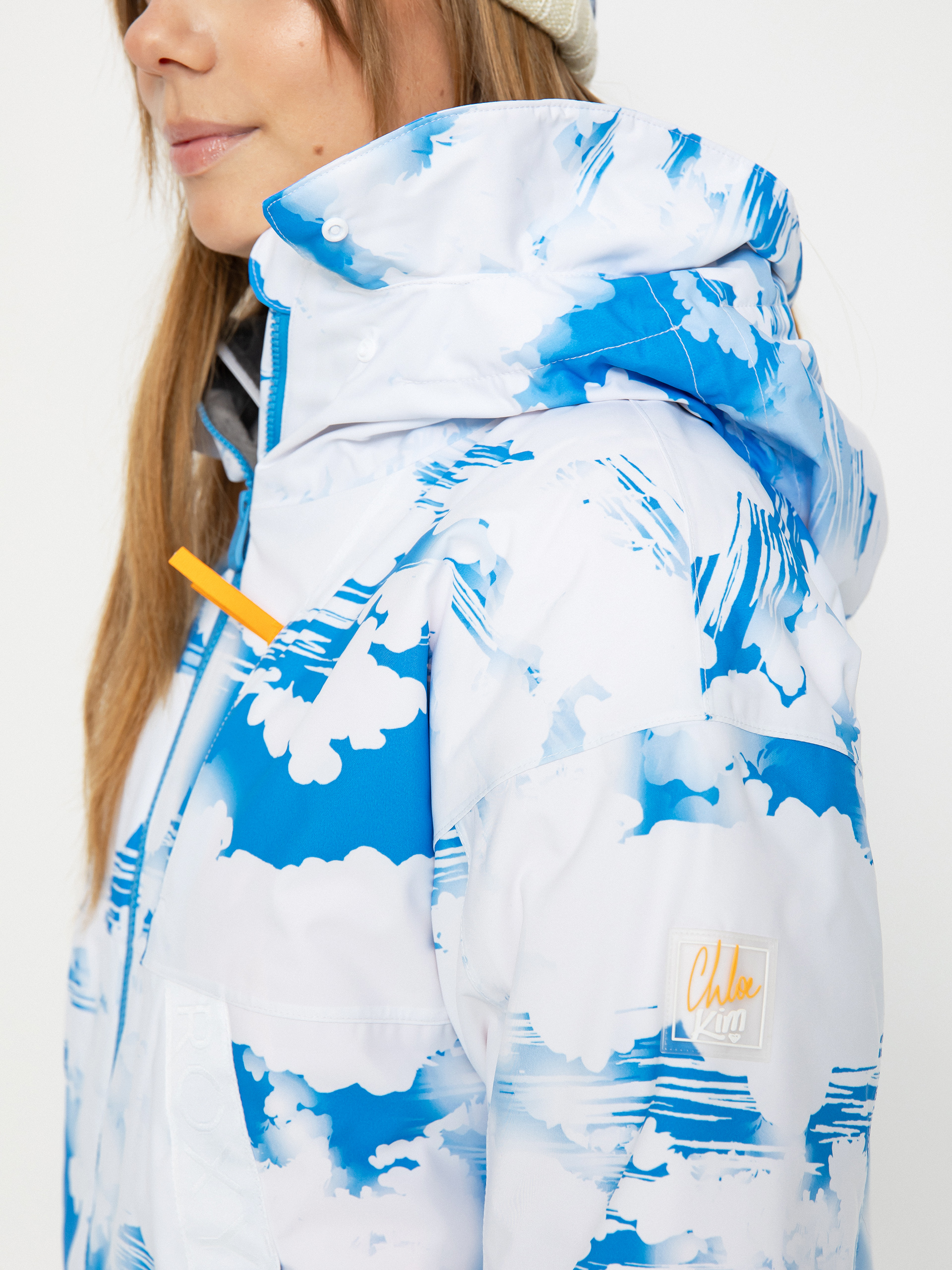 Pentru femei Geacă de snowboard Roxy Chloe Kim (azure blue clouds)