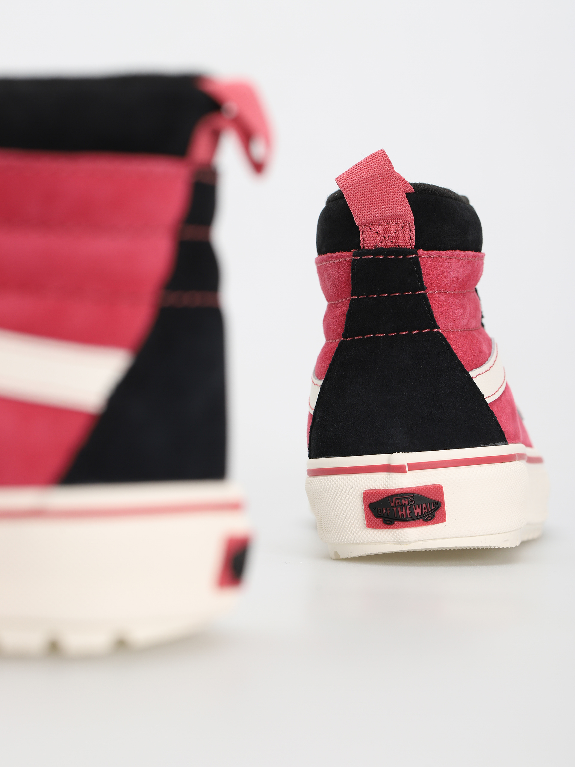Pantofi Vans Sk8 Hi MTE 1 (holly berry)