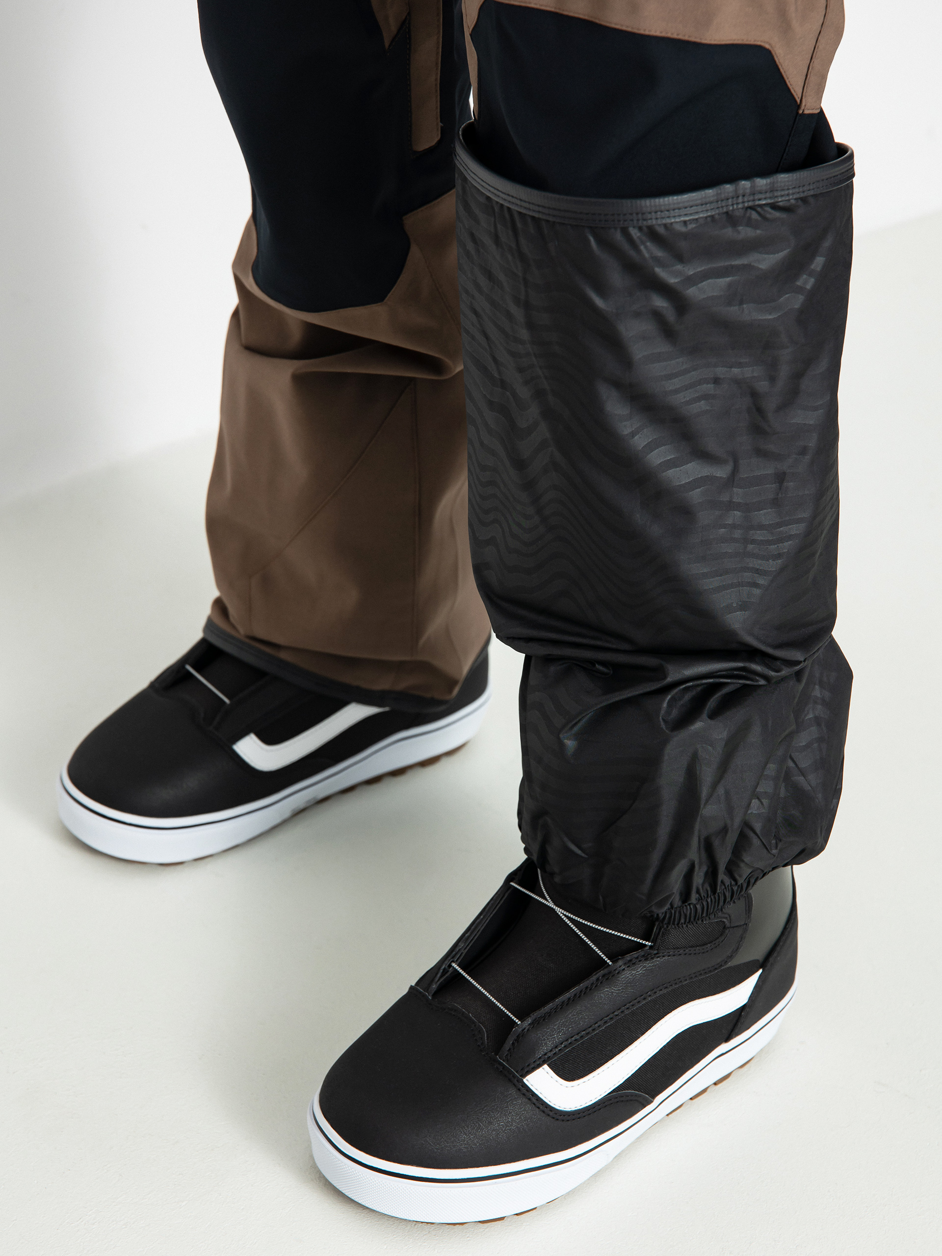 Pentru bărbați Pantaloni pentru snowboard Volcom Roan Bib Overall (teak)