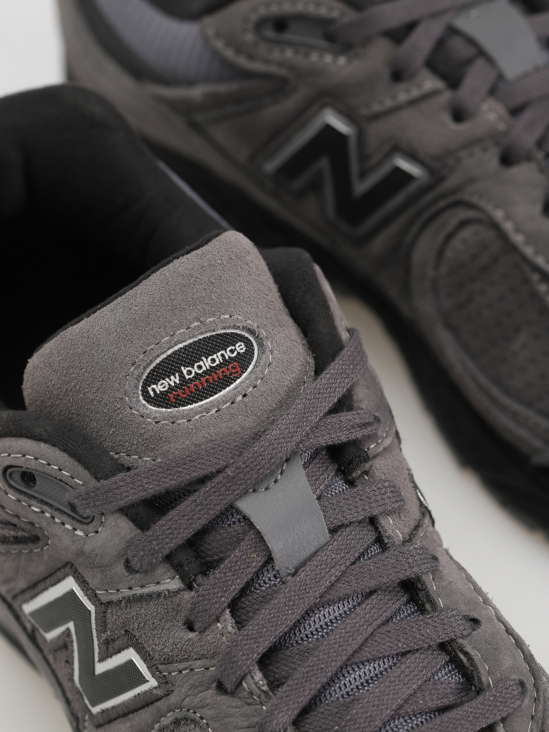 Pantofi New Balance 2002 (castlerock)