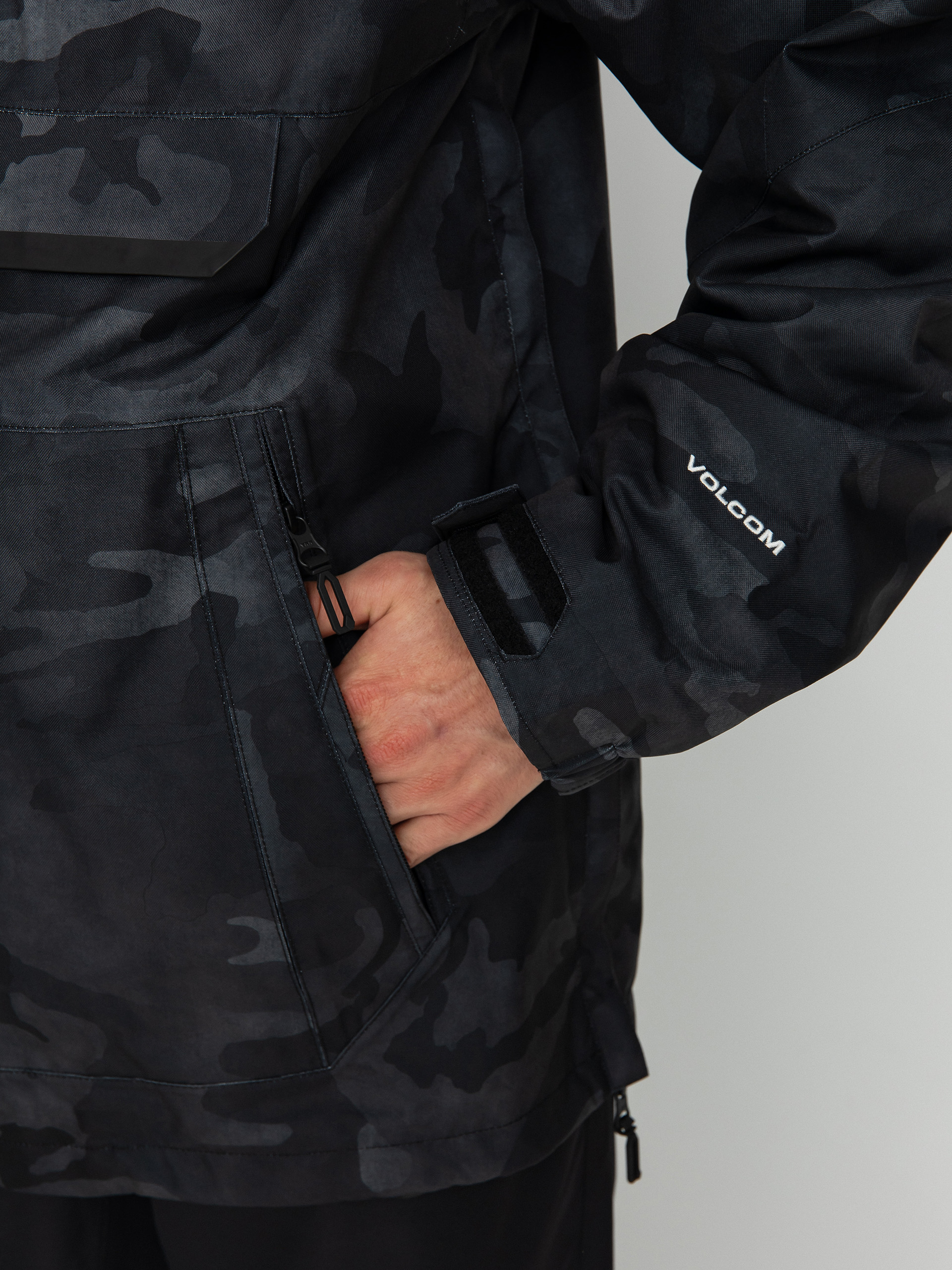Pentru bărbați Geacă de snowboard Volcom Brighton Pullover (black camo)