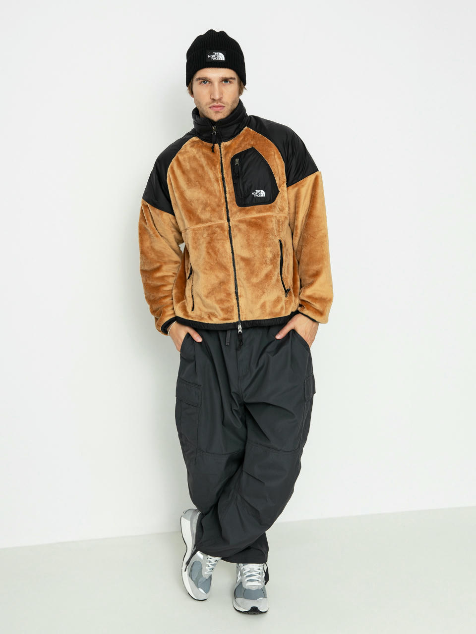 Geacă The North Face Versa Velour (almond butter/tnf black)